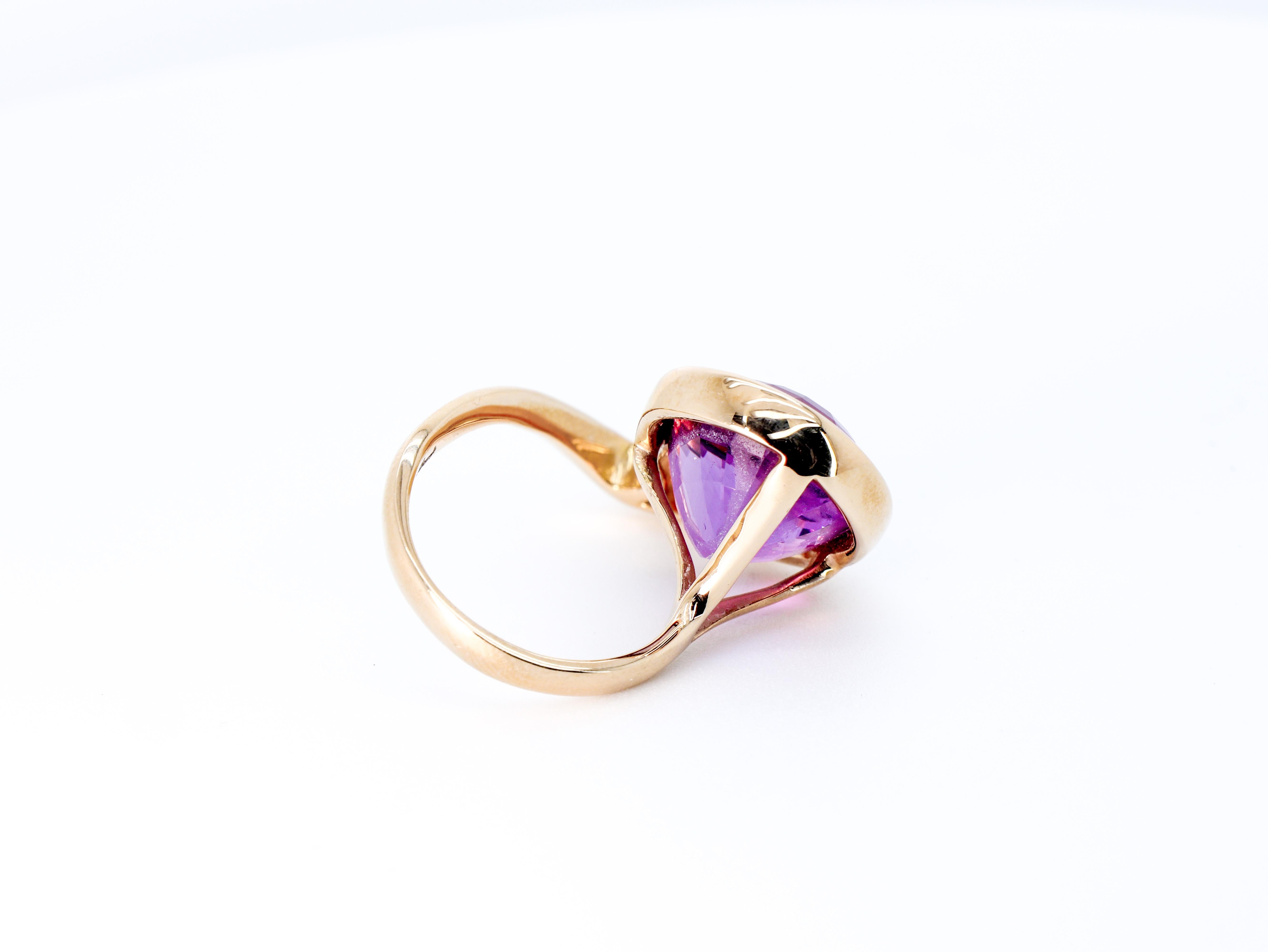 For Sale:  18Kt Rose Gold Made in Italy Amethyst Innovatevely Worn Cosmic Cocktail Ring 5