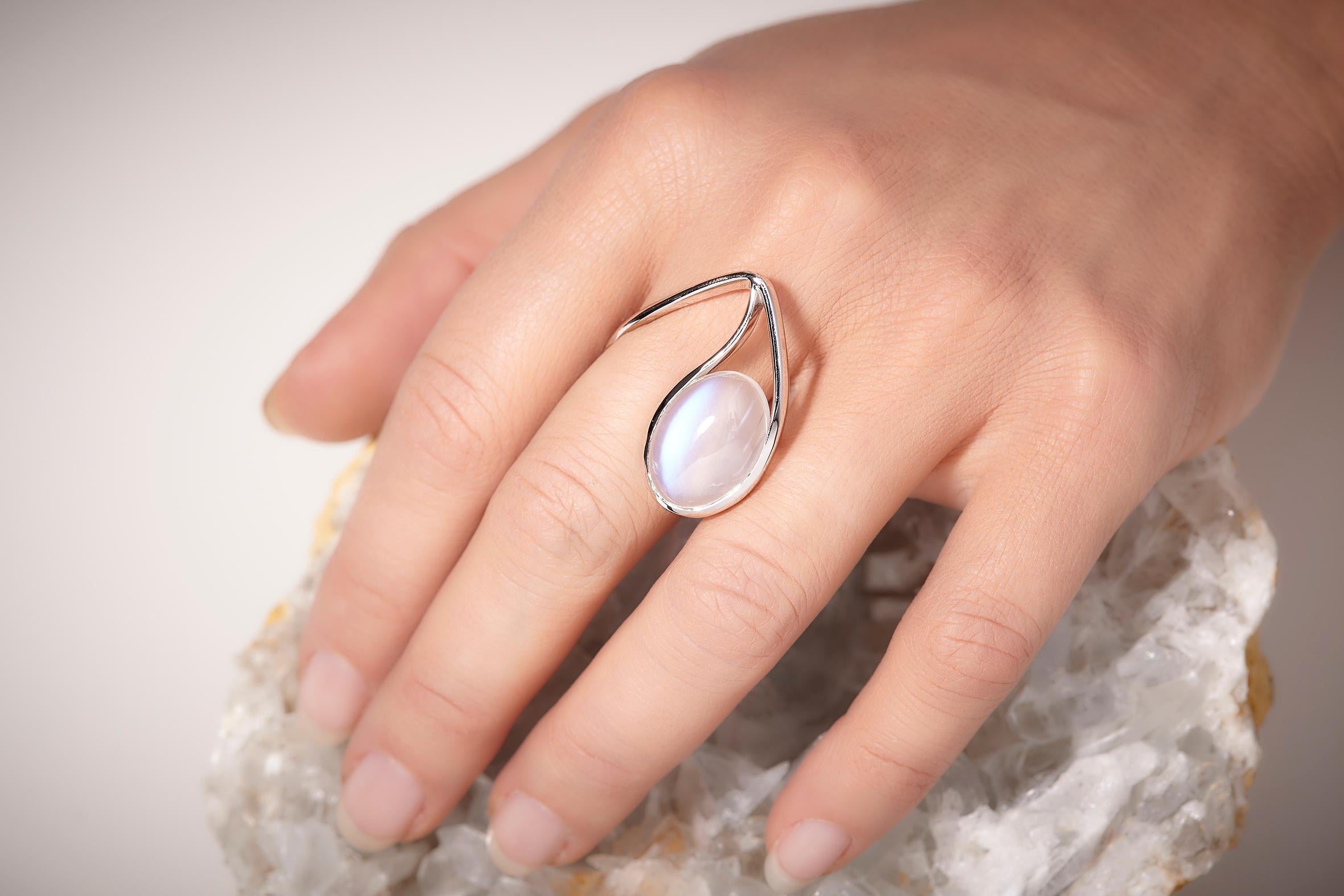 En venta: Anillo de cóctel de citrino de diseño innovador en oro rosa de 18 quilates fabricado en Italia  14