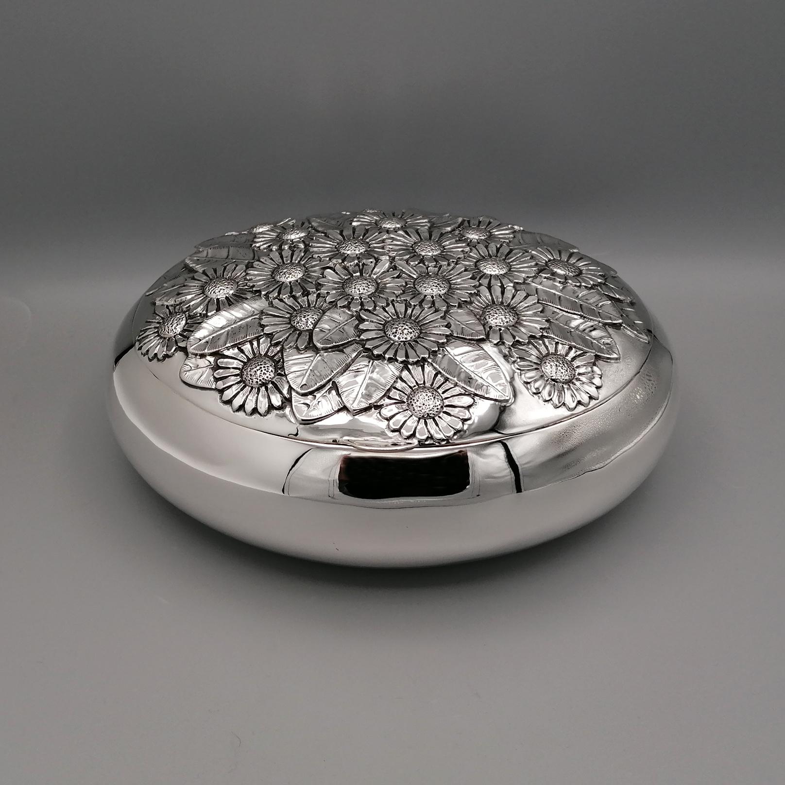Embossed 21° Century Italian 800 Solid Silver Decorative Box For Sale