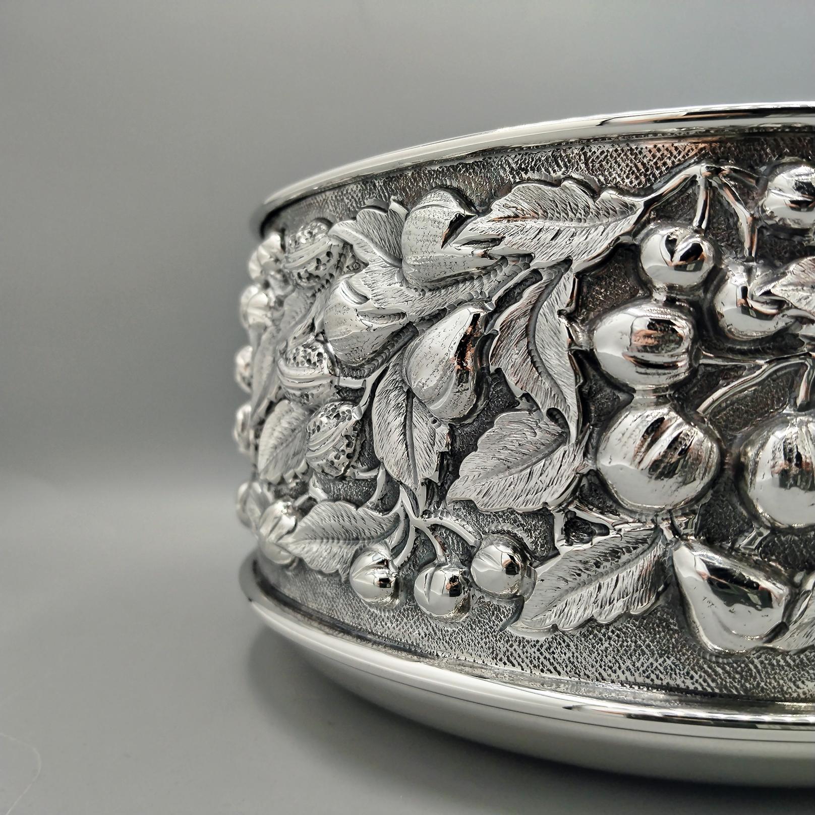 Hammered 21st Century italian sterling silver Bowl For Sale