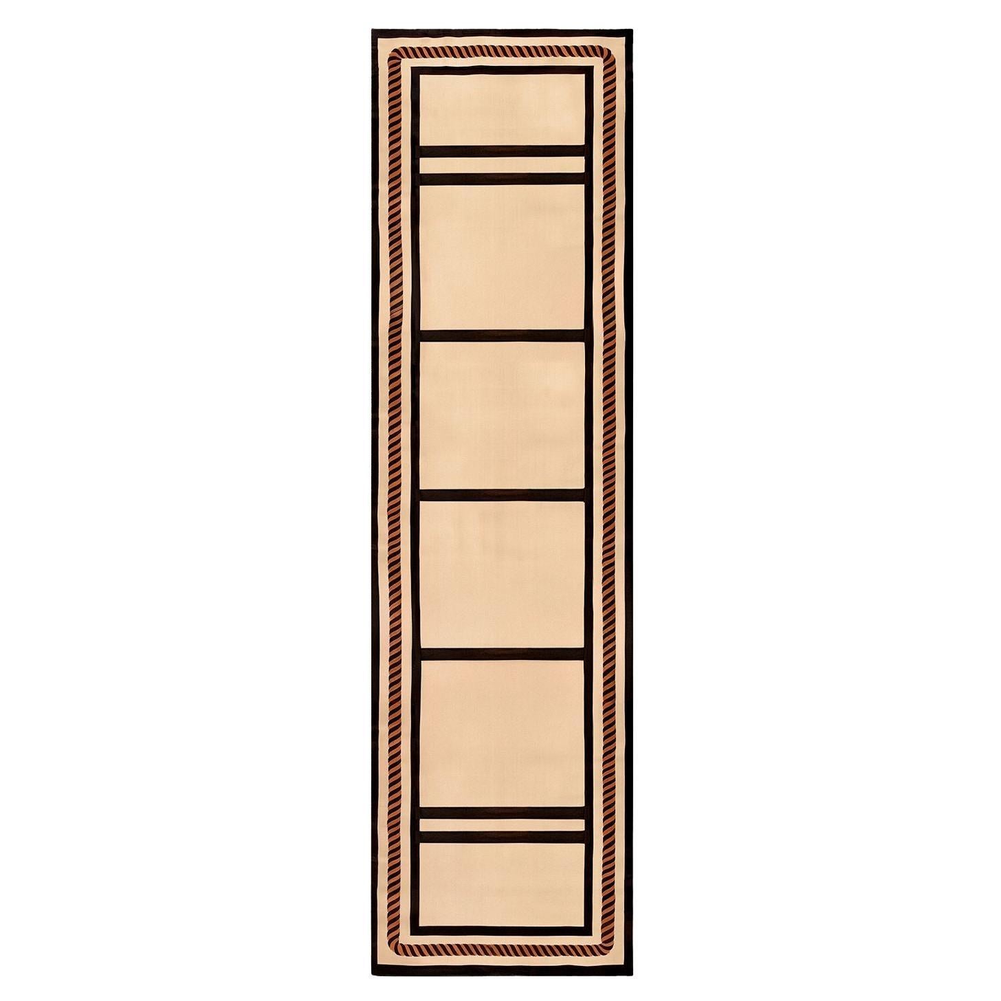 21 Century Modern Corredor Beige Marco Contemporáneo Negro y Naranja en venta