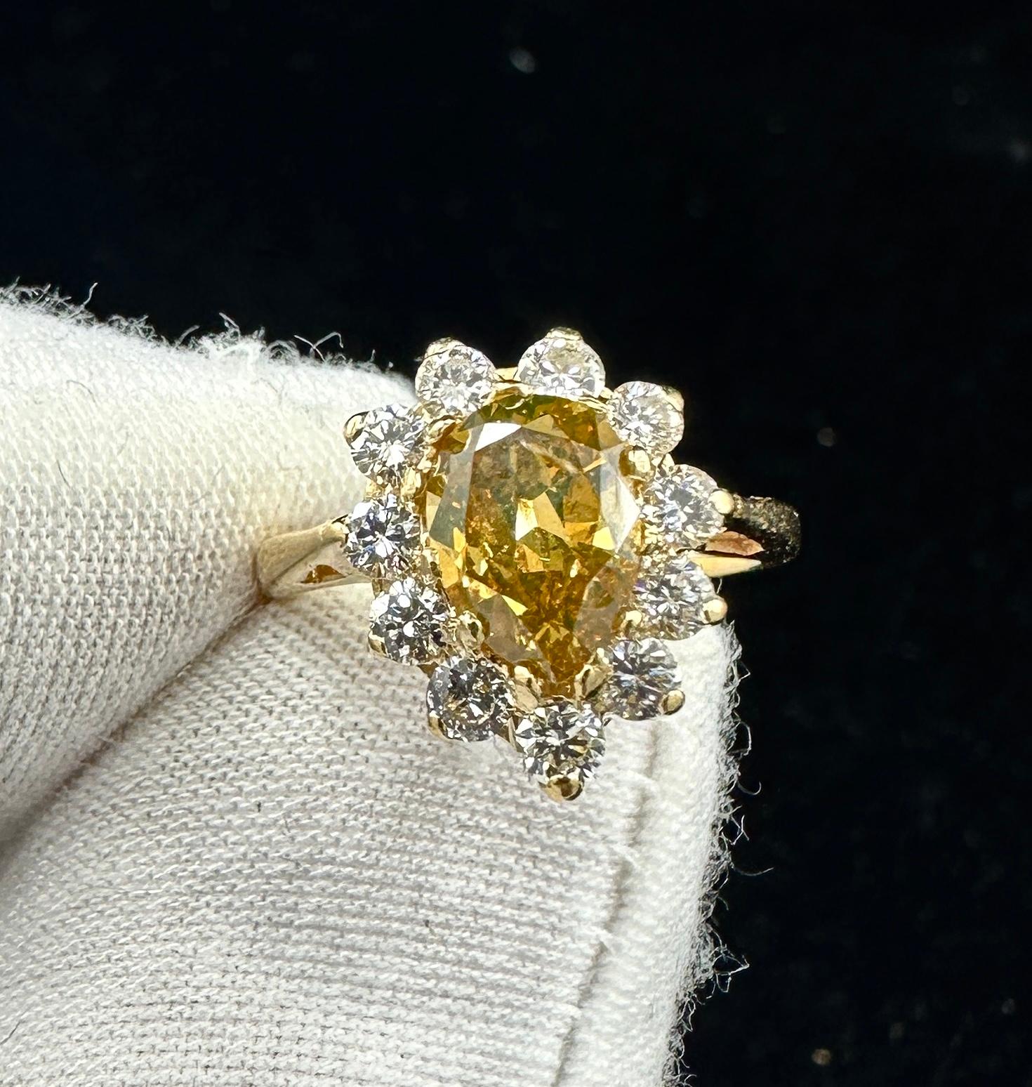 2,1 CT Fancy Yellow Diamond Wedding Engagement Cocktail Ring Forma a pera in oro 14K in vendita 1