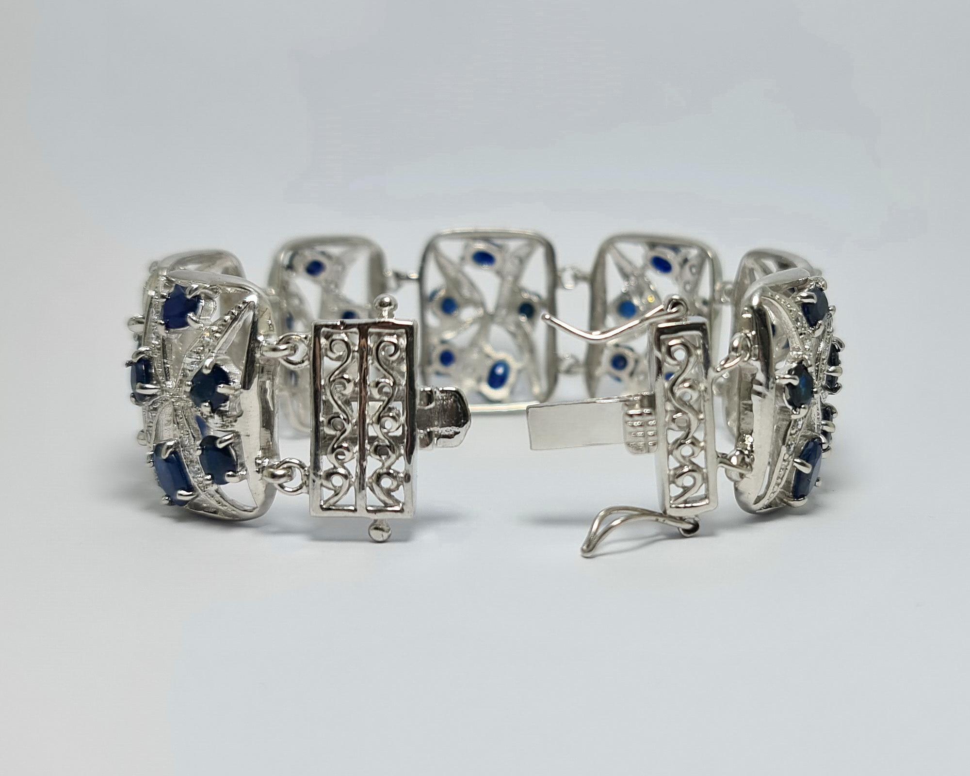 21 Cts Natural Untreated Sapphire .925 Sterling Silver Rhodium Plated Bracelet For Sale 2