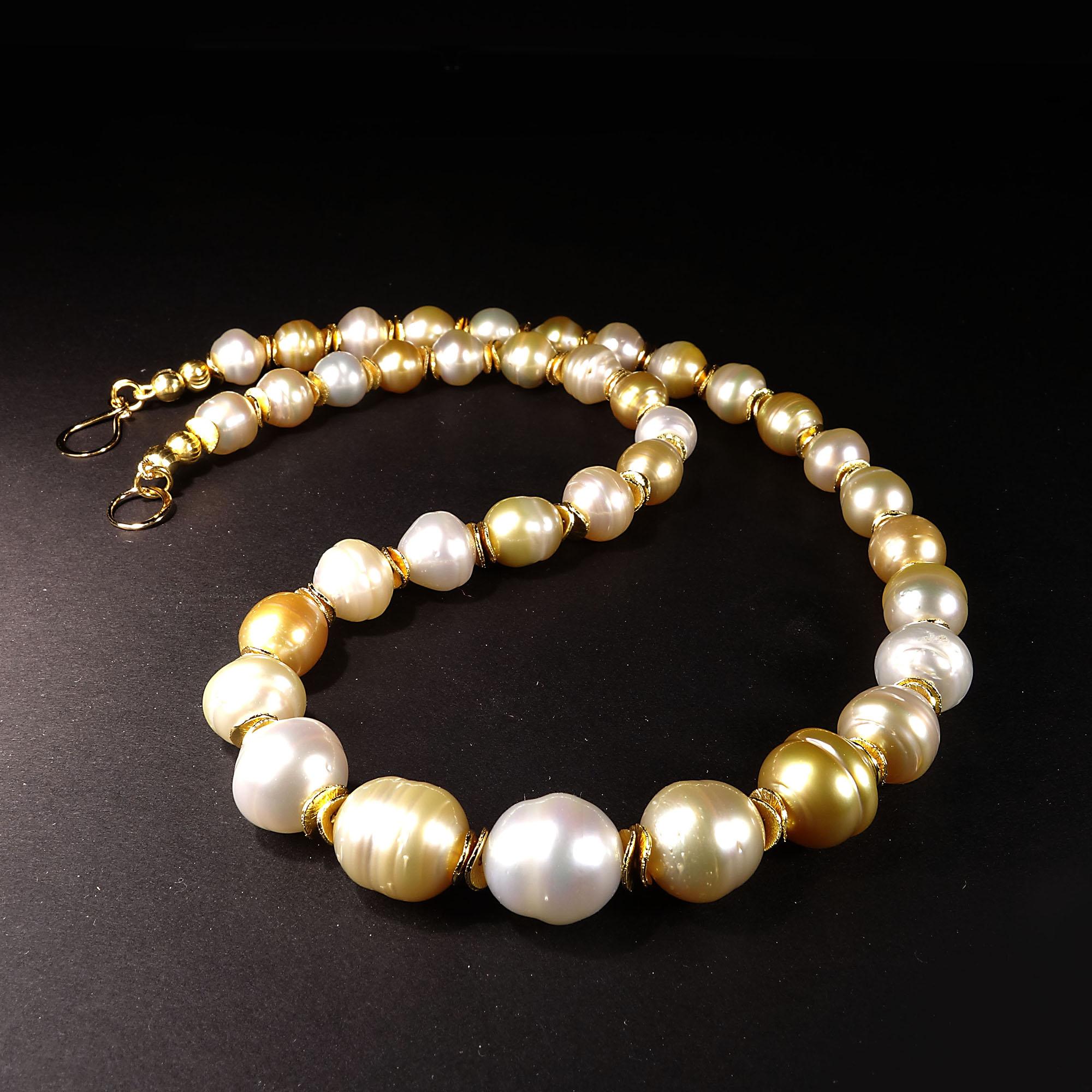 White and Gold Baroque Pearls with Gold Accents Necklace In New Condition In Raleigh, NC