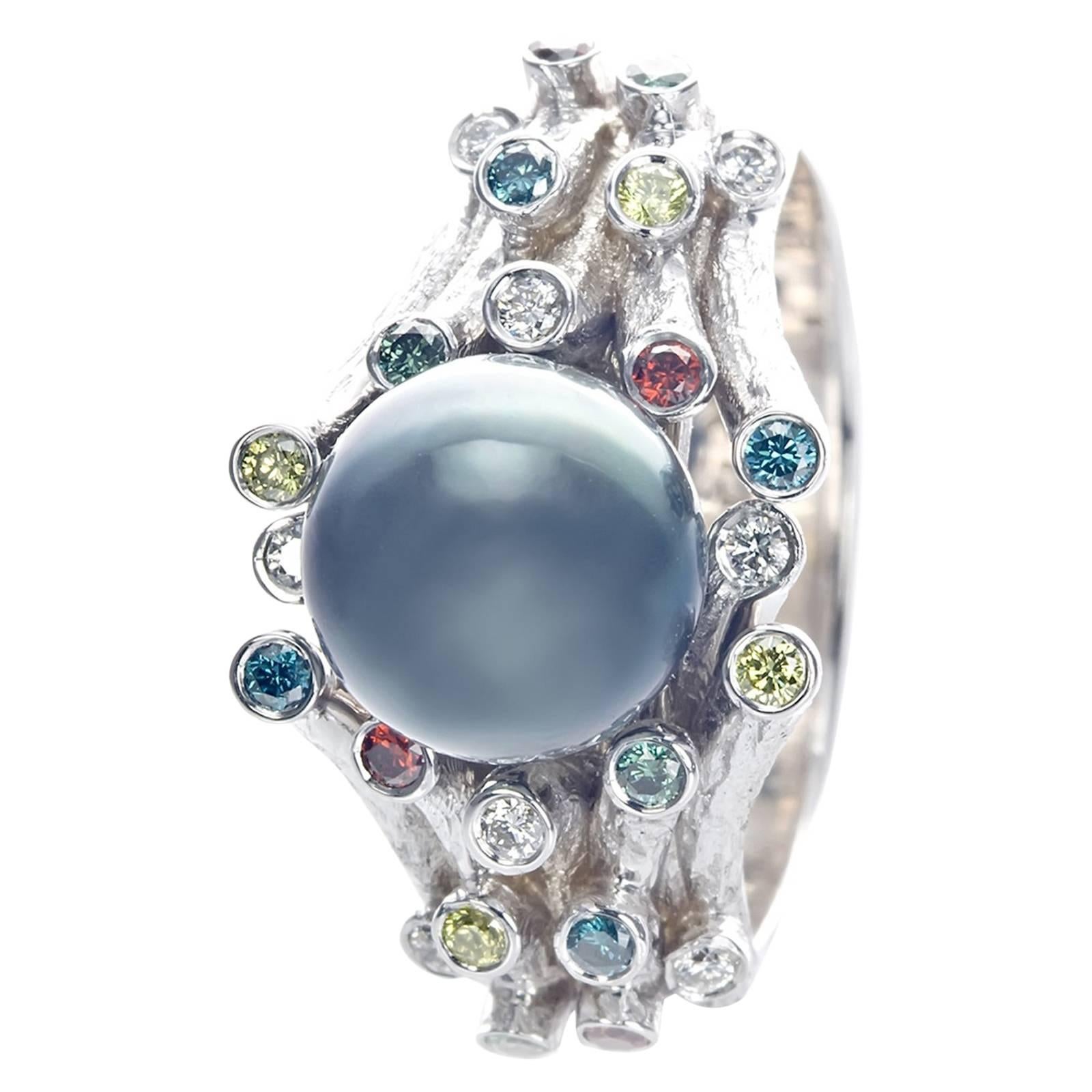 21 Karat White Gold Diamond Women Pearl Ring by Feri For Sale
