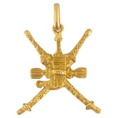 21 Karat Yellow Gold Fancy Intricate Pendant