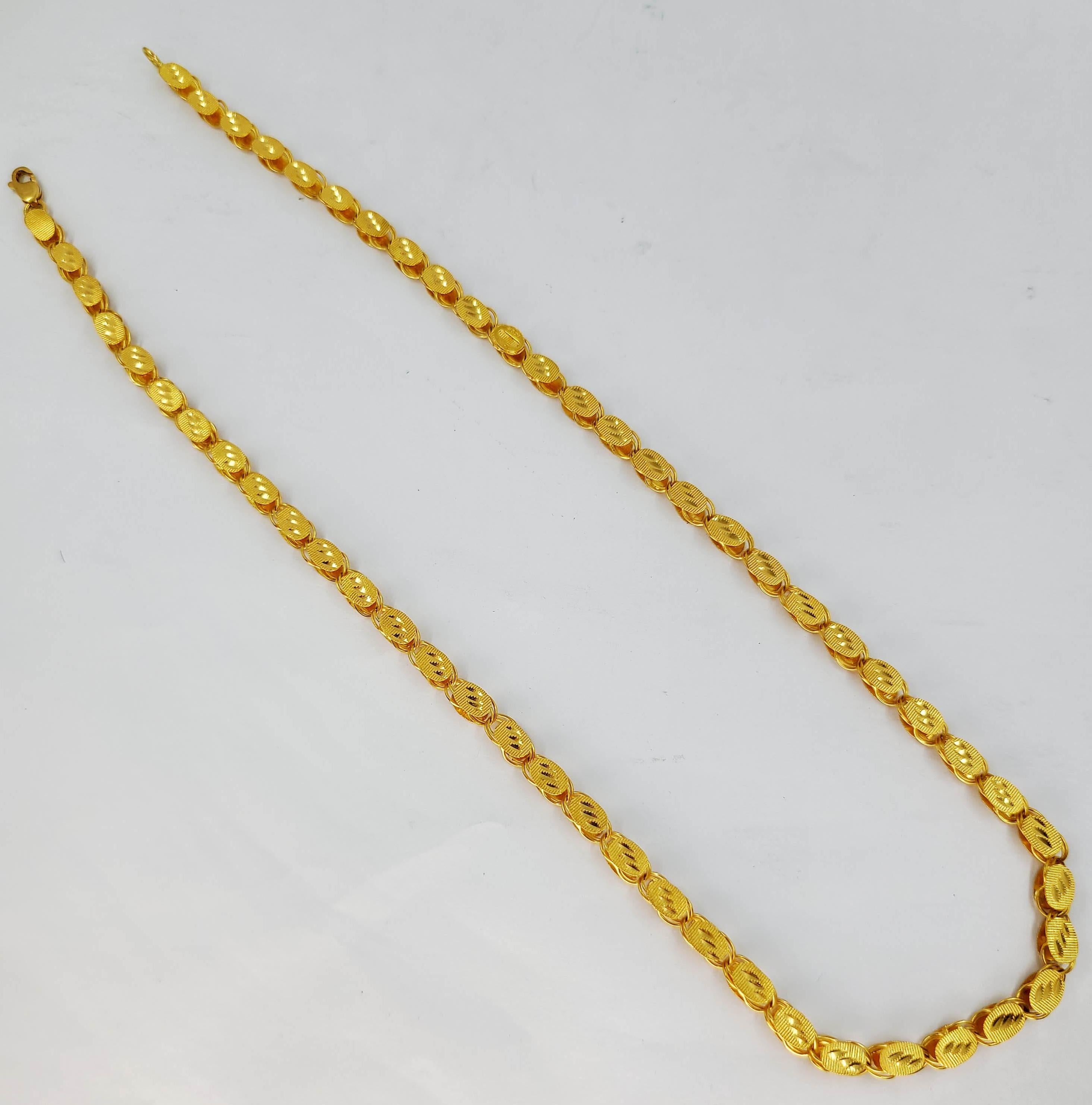 21 Karat Yellow Gold Necklace Chain at 