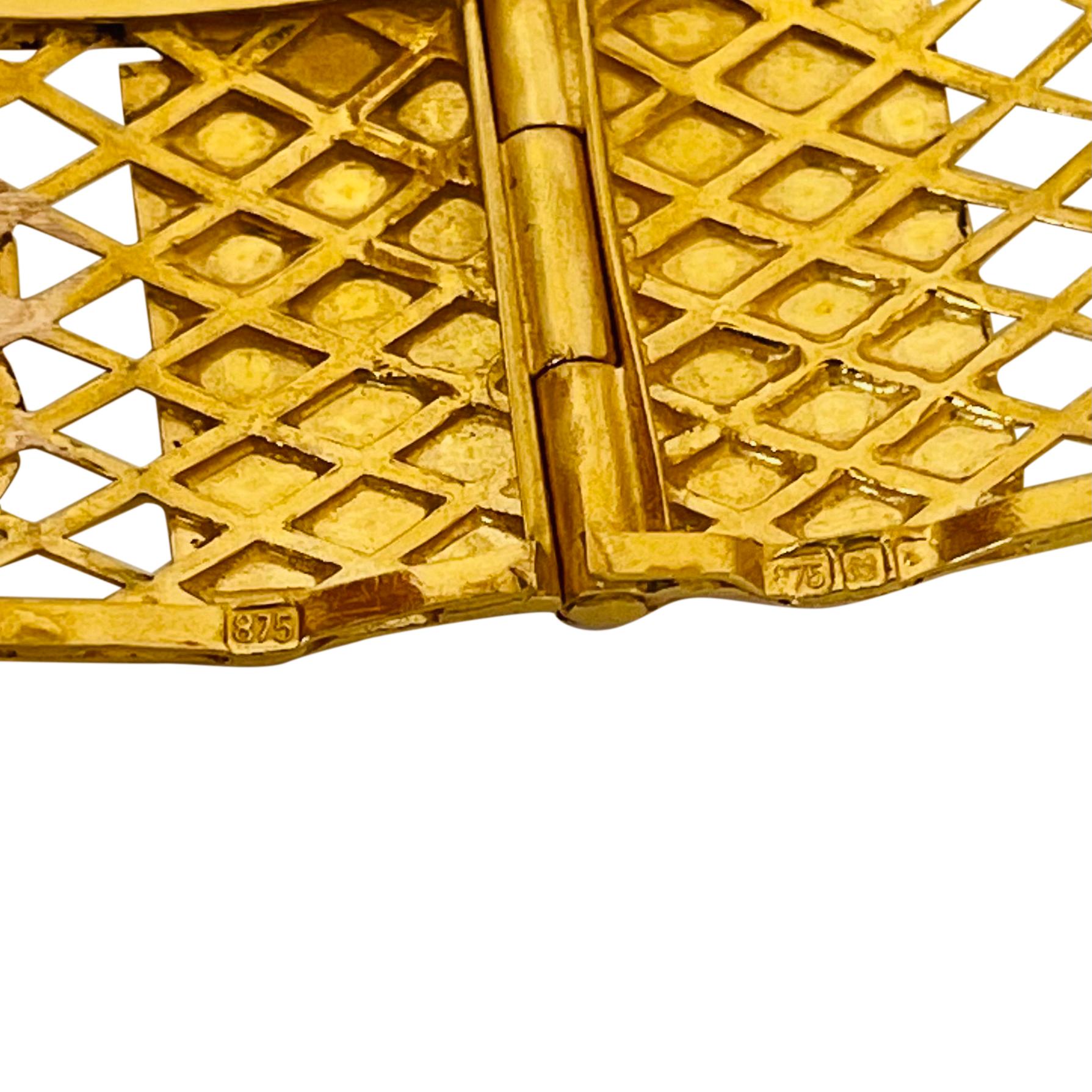 21 Karat Yellow Gold Vintage CC Motif Open Bangle Bracelet  1