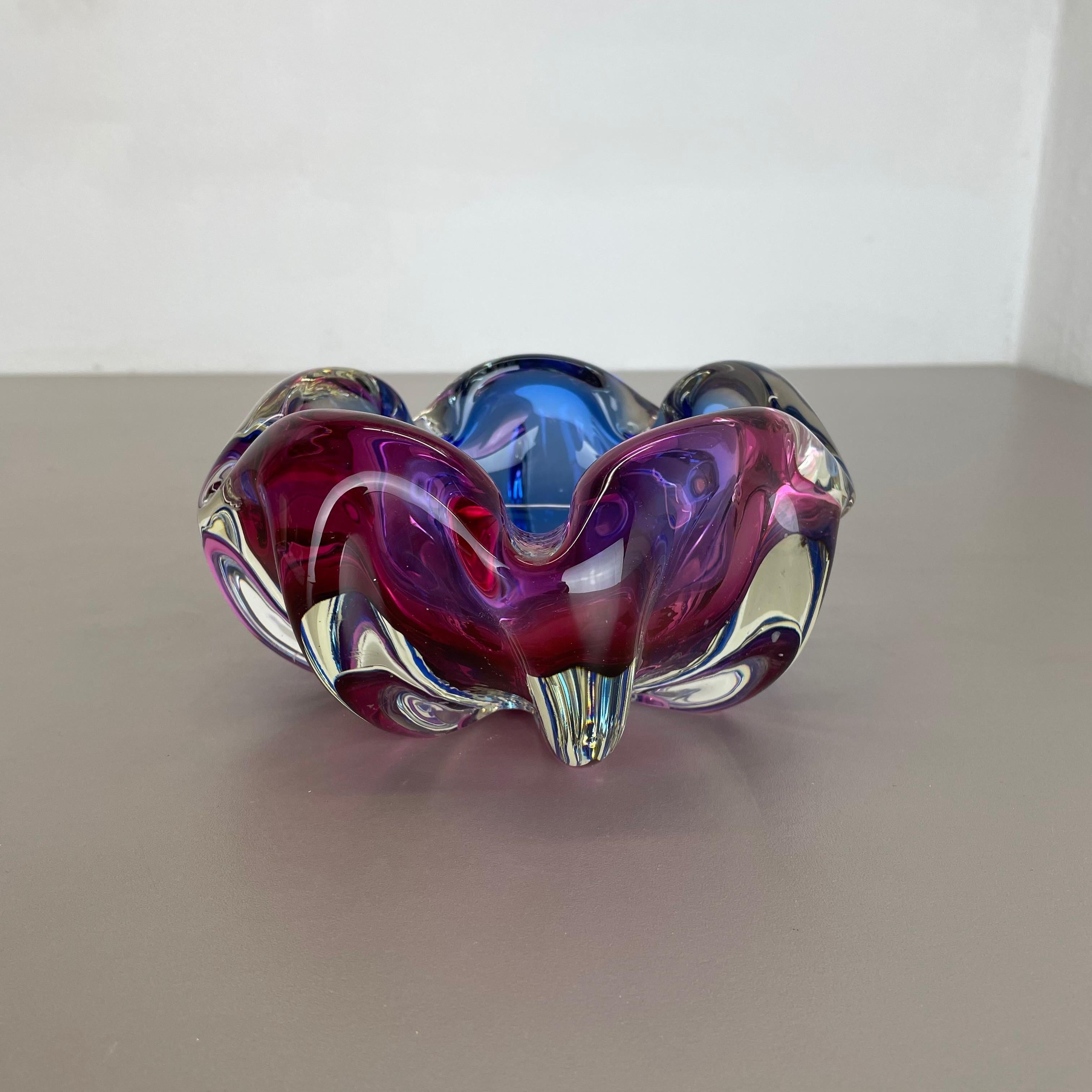 2, 1 kg Pink-Purple Murano Glass Bowl Element Shell Ashtray Murano, Italy, 1970s In Good Condition For Sale In Kirchlengern, DE
