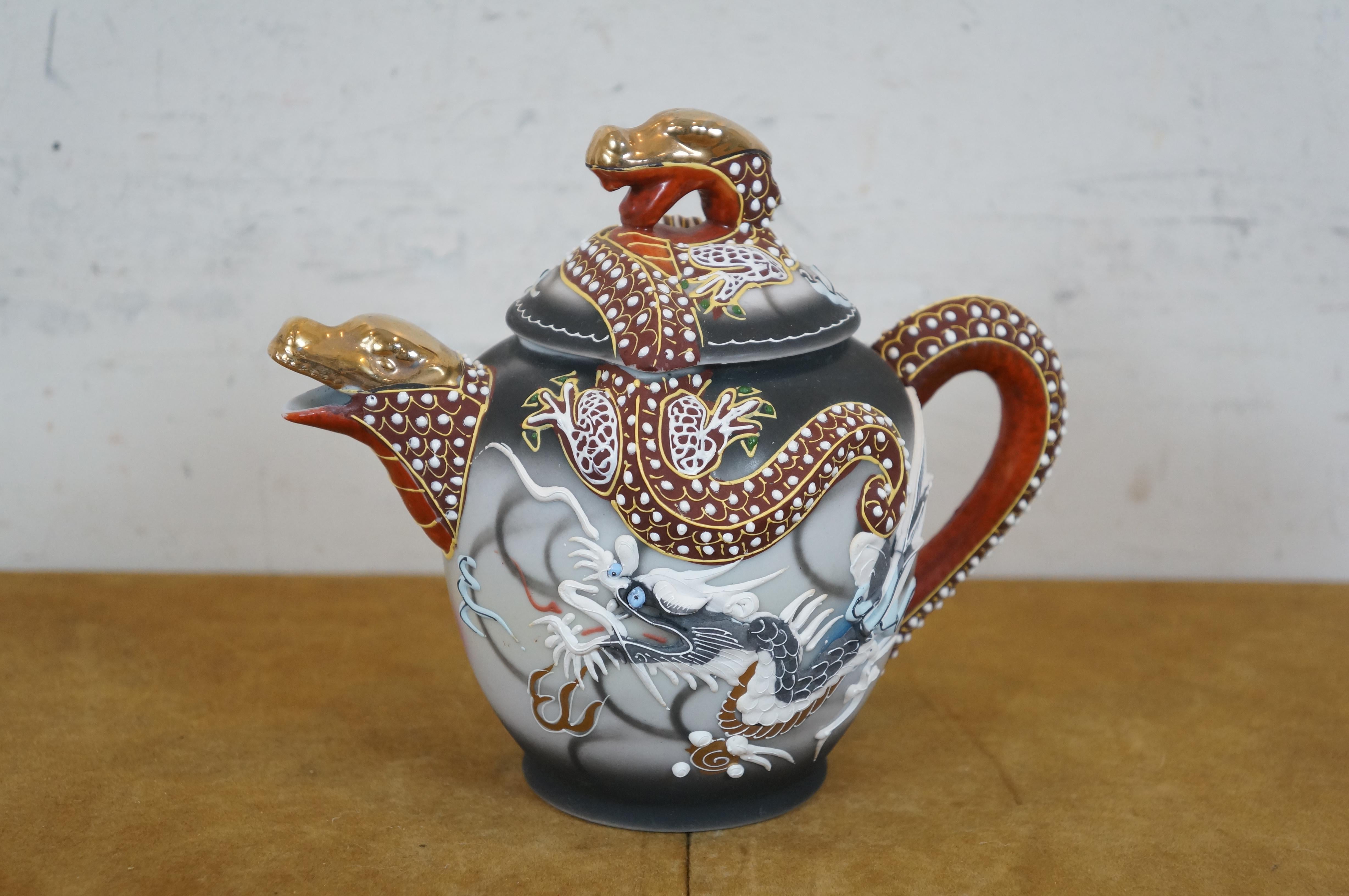 Giapponese 21 Pc Japanese Satsuma Moriage Dragonware Lithopane Geisha Coffee Tea Set in vendita