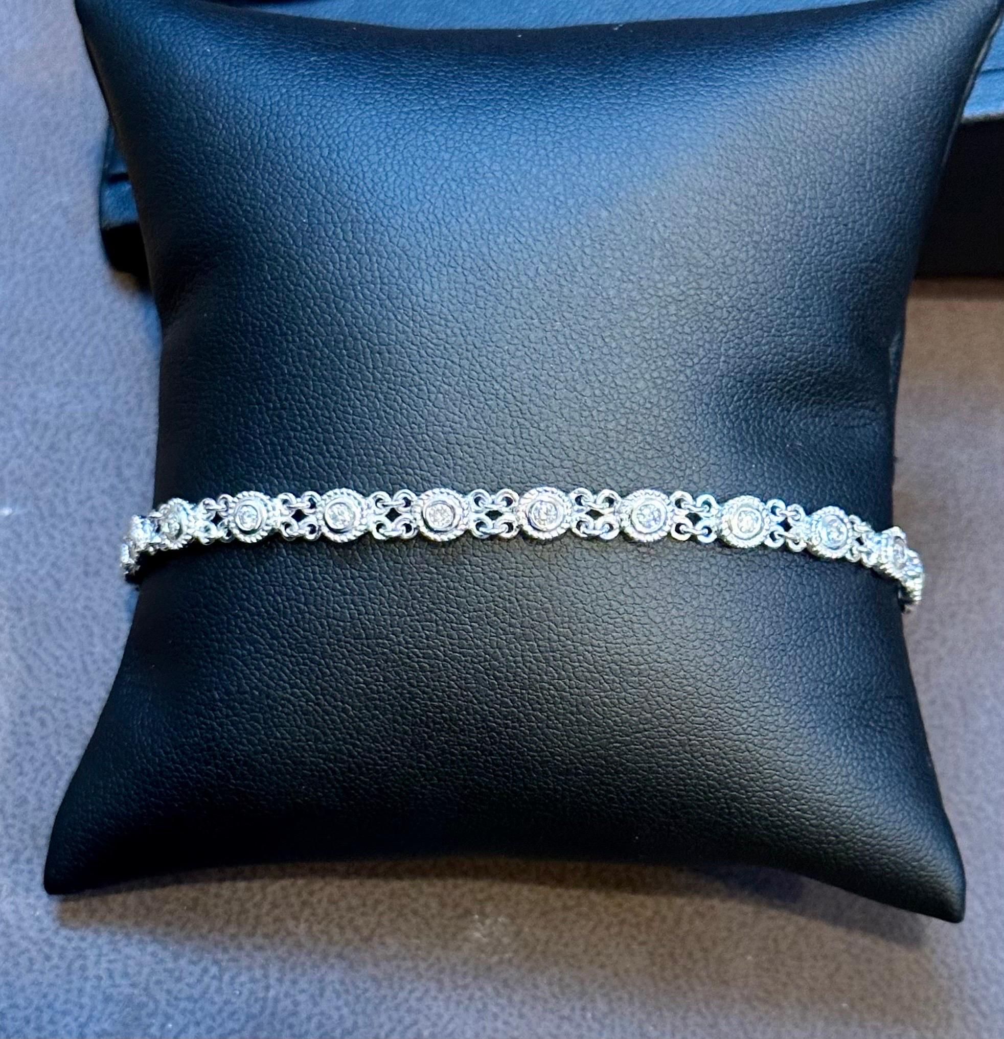 21 Bracelet de tennis en or blanc 14 K, diamants ronds 4-5 Pointer Each, 1.0 Ct en vente 1