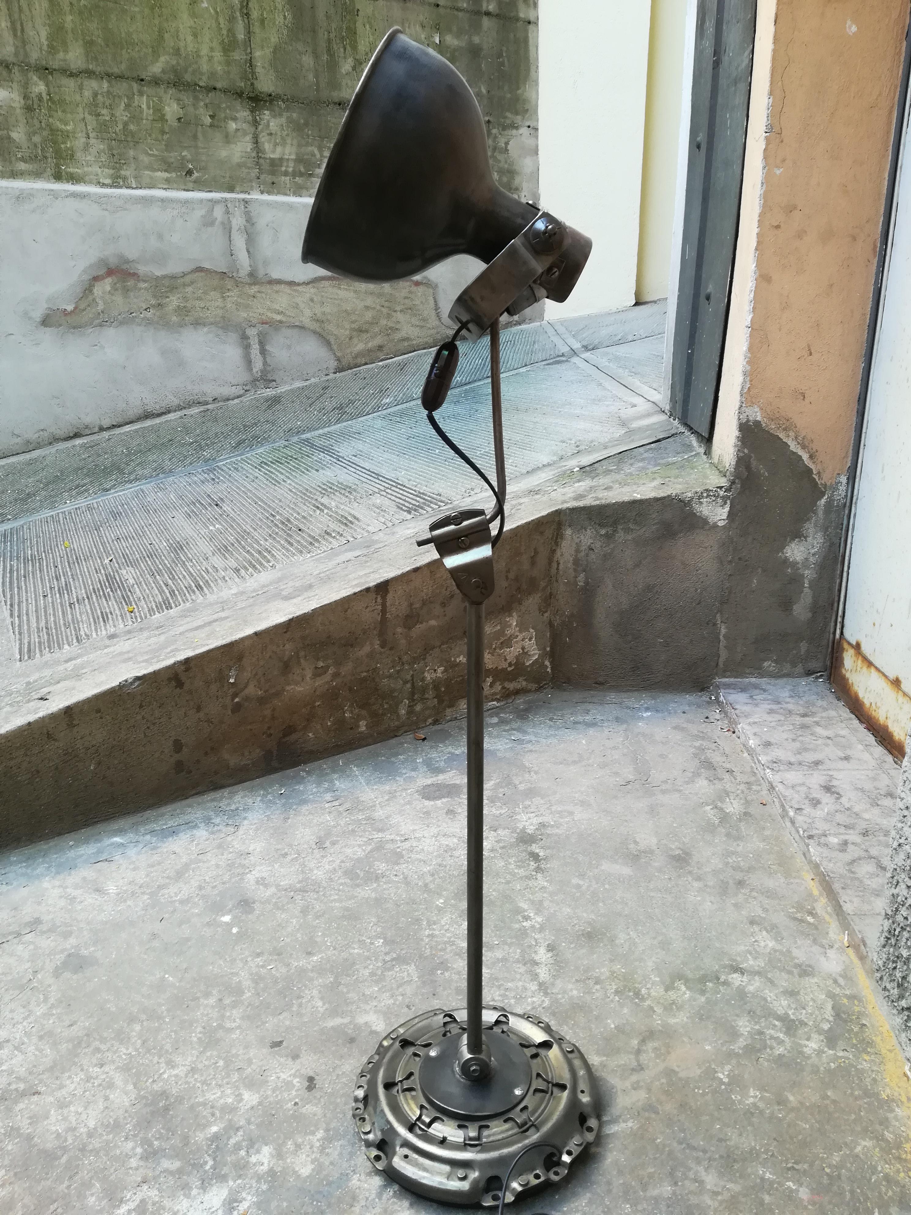 21st Century Upcycling Metal Directable Lamp Made by Old Car's Mechanism For Sale 9