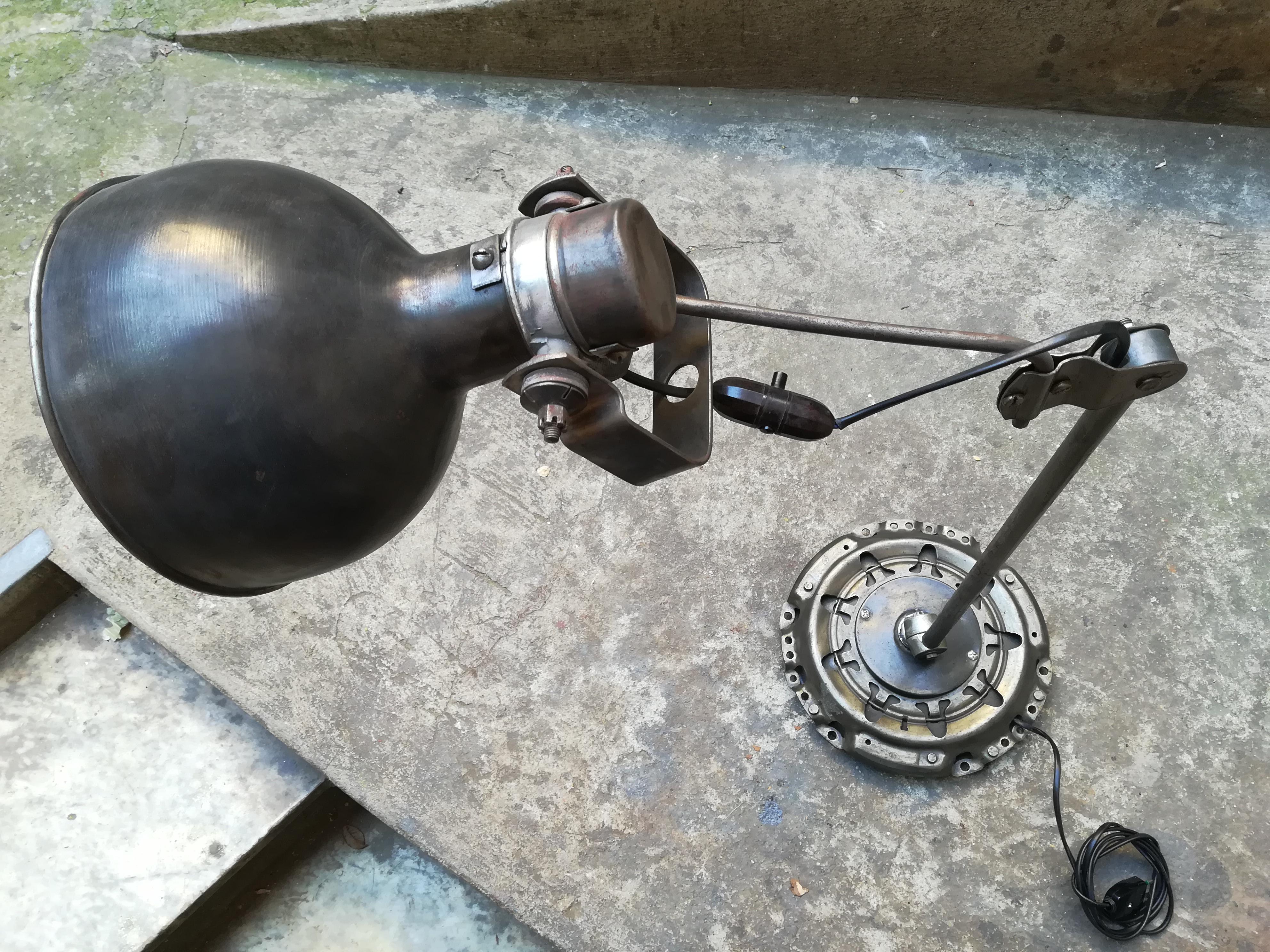 21st Century Upcycling Metal Directable Lamp Made by Old Car's Mechanism In Excellent Condition For Sale In Milan, Italy
