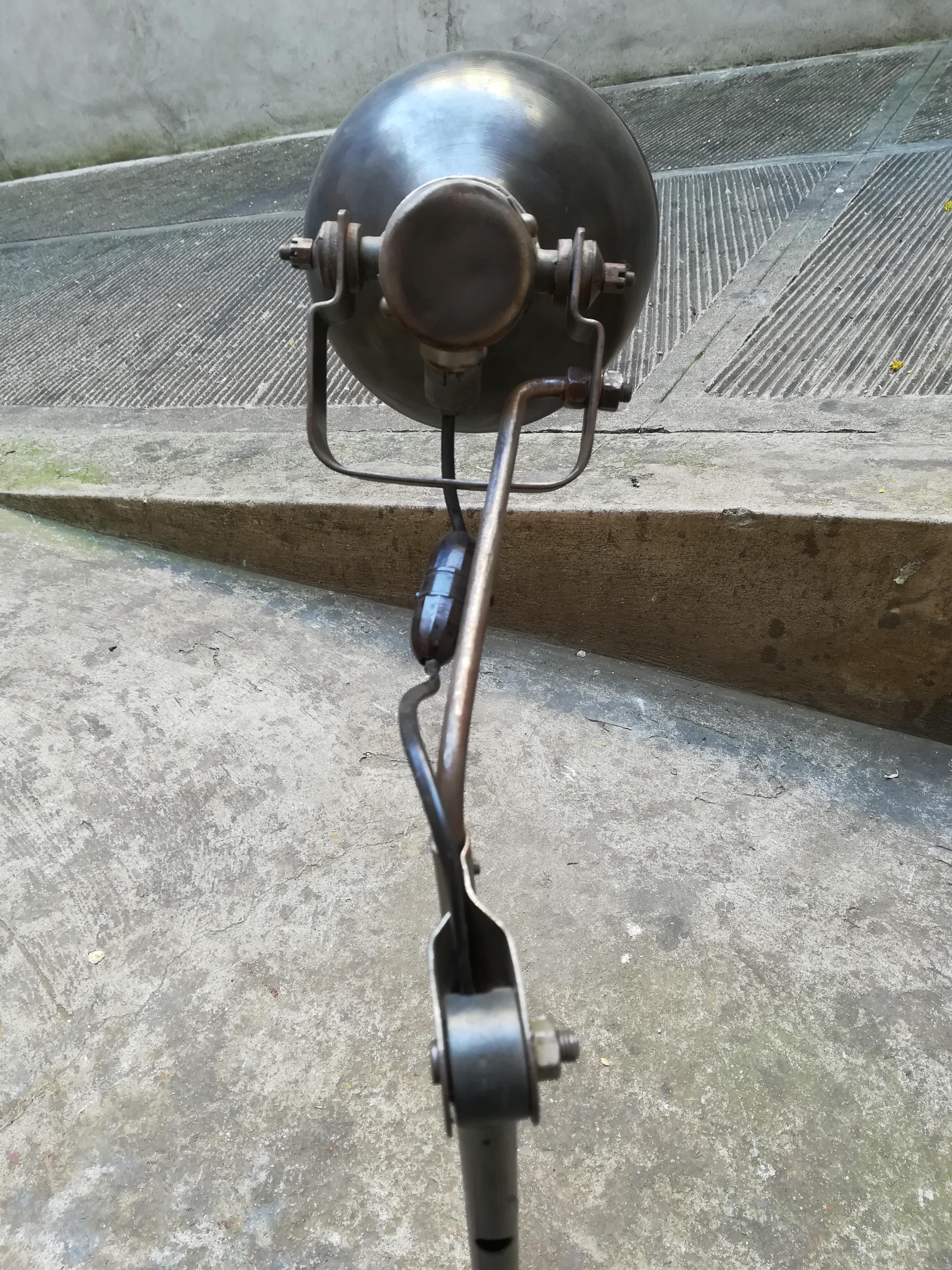 21st Century Upcycling Metal Directable Lamp Made by Old Car's Mechanism For Sale 4