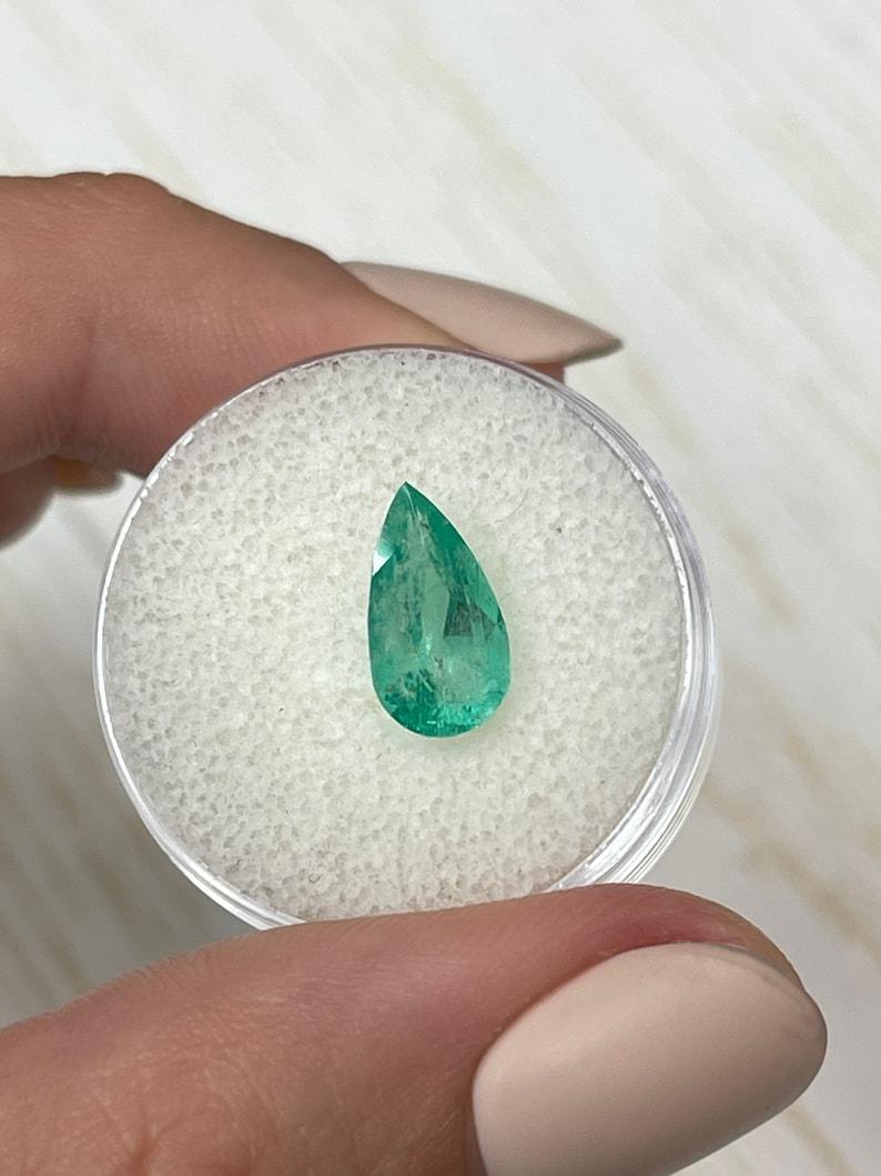 Moderno Smeraldo colombiano verde da 2,10 carati 12x6,5 - pietra di maggio a goccia con taglio a pera in vendita