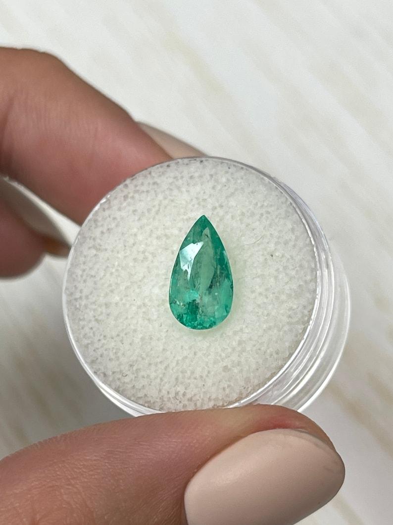 Taglio a goccia Smeraldo colombiano verde da 2,10 carati 12x6,5 - pietra di maggio a goccia con taglio a pera in vendita
