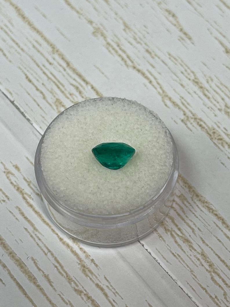 2,10 Karat 8x7 Vivid Muzo Grün Kolumbianischer Smaragd - Kissenschliff Echter Edelstein Mai Damen im Angebot