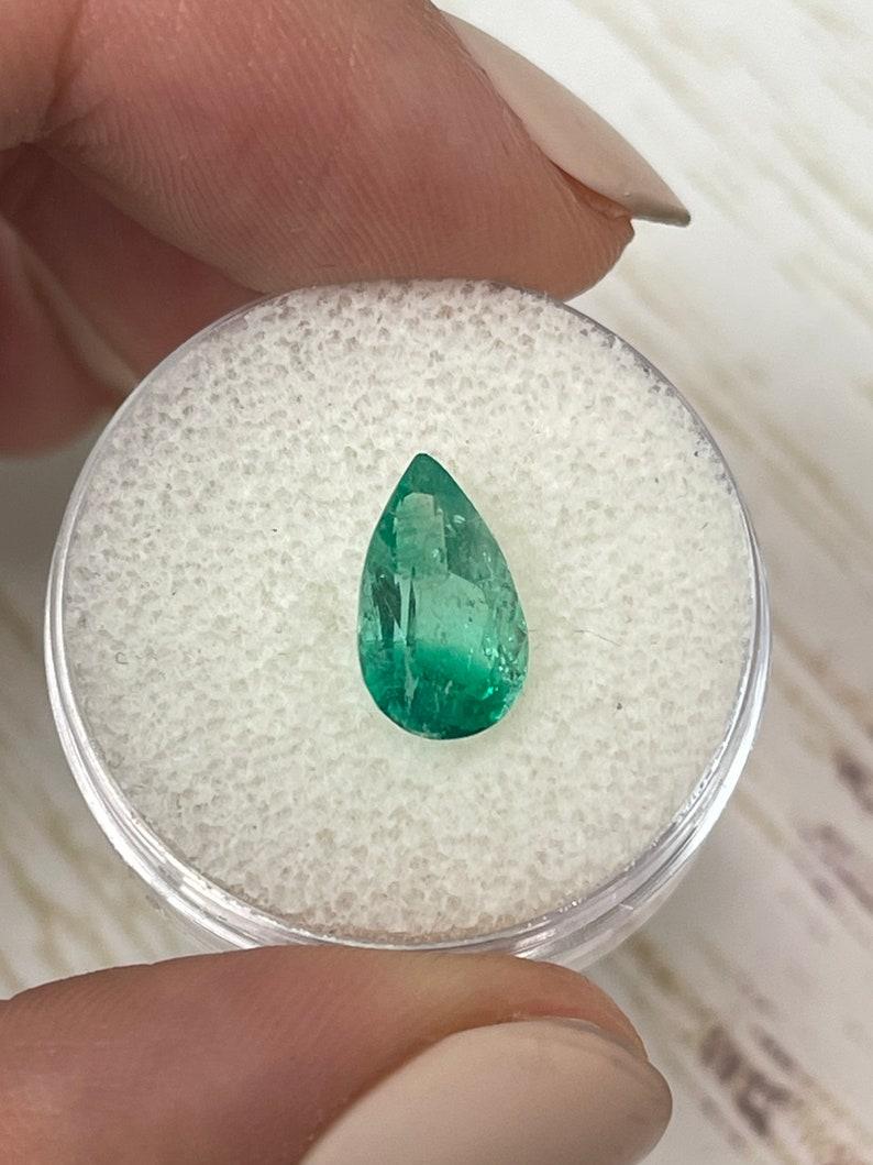 2.10 Carat Bi-Color Green Colombian Emerald - Pear-Cut May Birthstone Gem In New Condition For Sale In Jupiter, FL