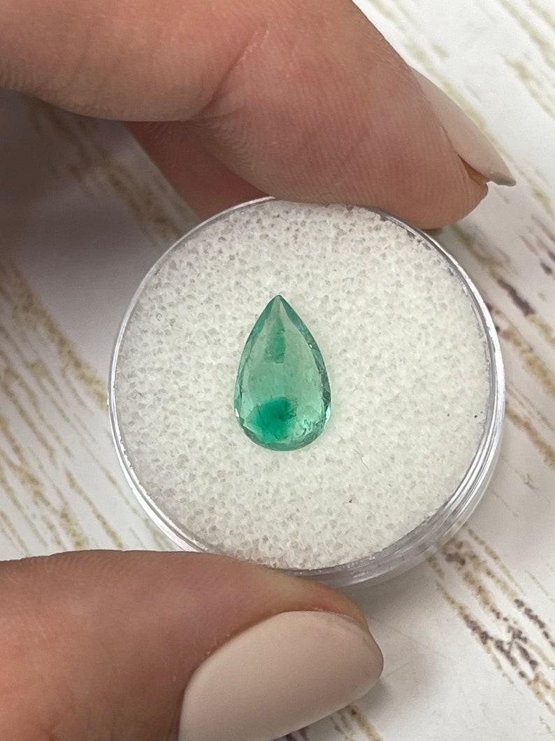 2.10 Carat Bi-Color Green Colombian Emerald - Pear-Cut May Birthstone Gem For Sale 1