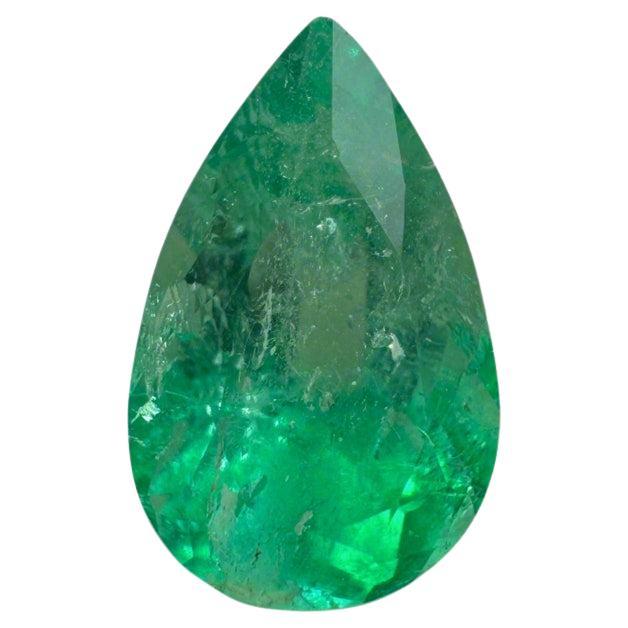 Esmeralda verde colombiana bicolor de 2.10 quilates - Gema del mes de mayo talla pera