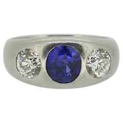 Anillo de tres piedras con zafiro birmano y diamante talla antigua de 2,10 quilates