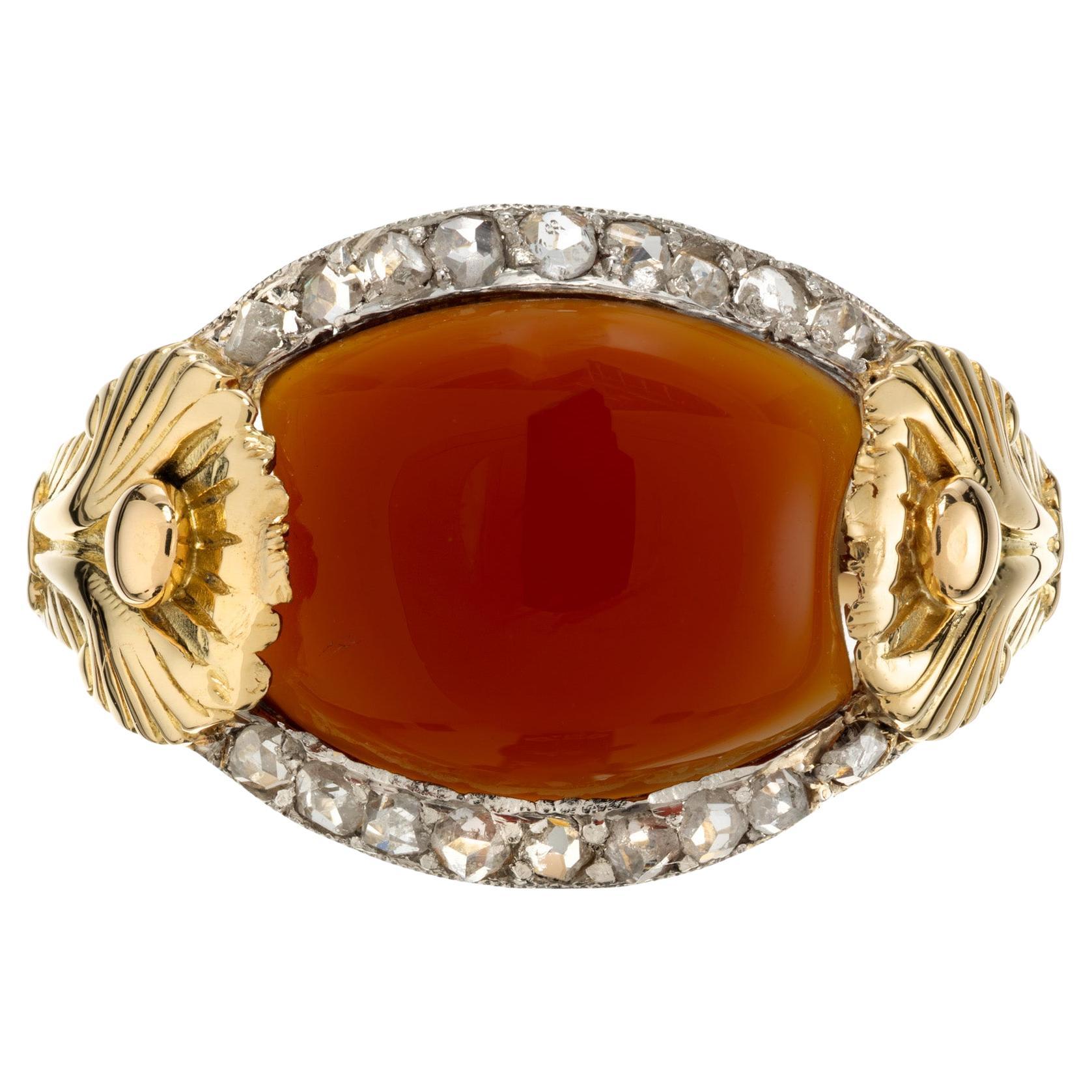 Anello in oro giallo con cupola in platino con diamante aureolato da 2,10 carati di corniola in vendita