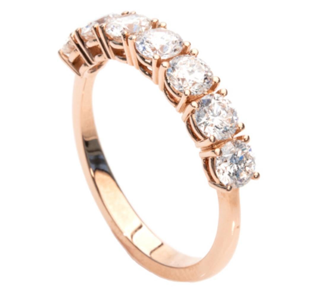 2.10 Carat E-F VS Diamonds 18K White Gold 7 Stones Band Ring In New Condition For Sale In Rome, IT