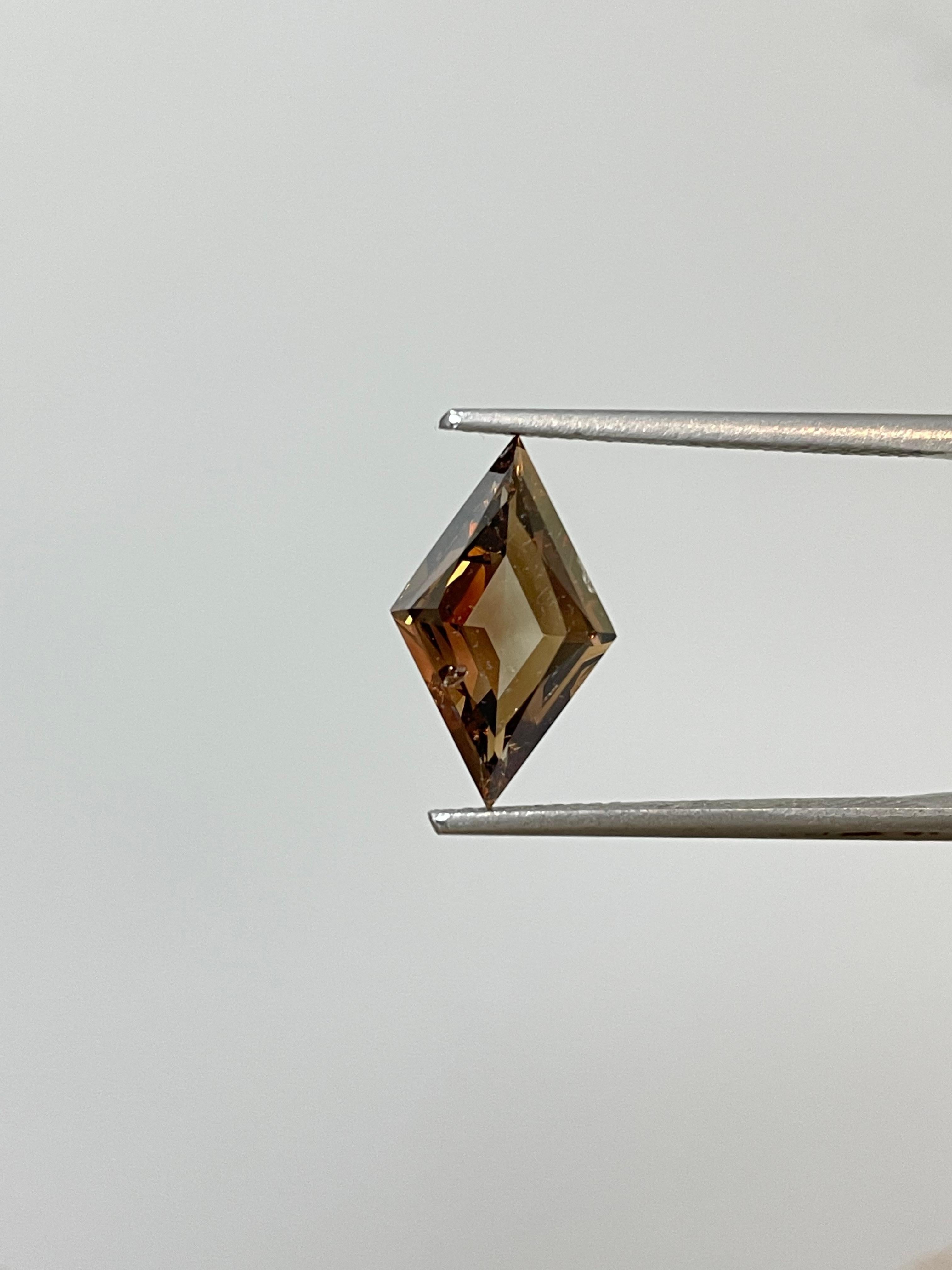 lozenge cut gem