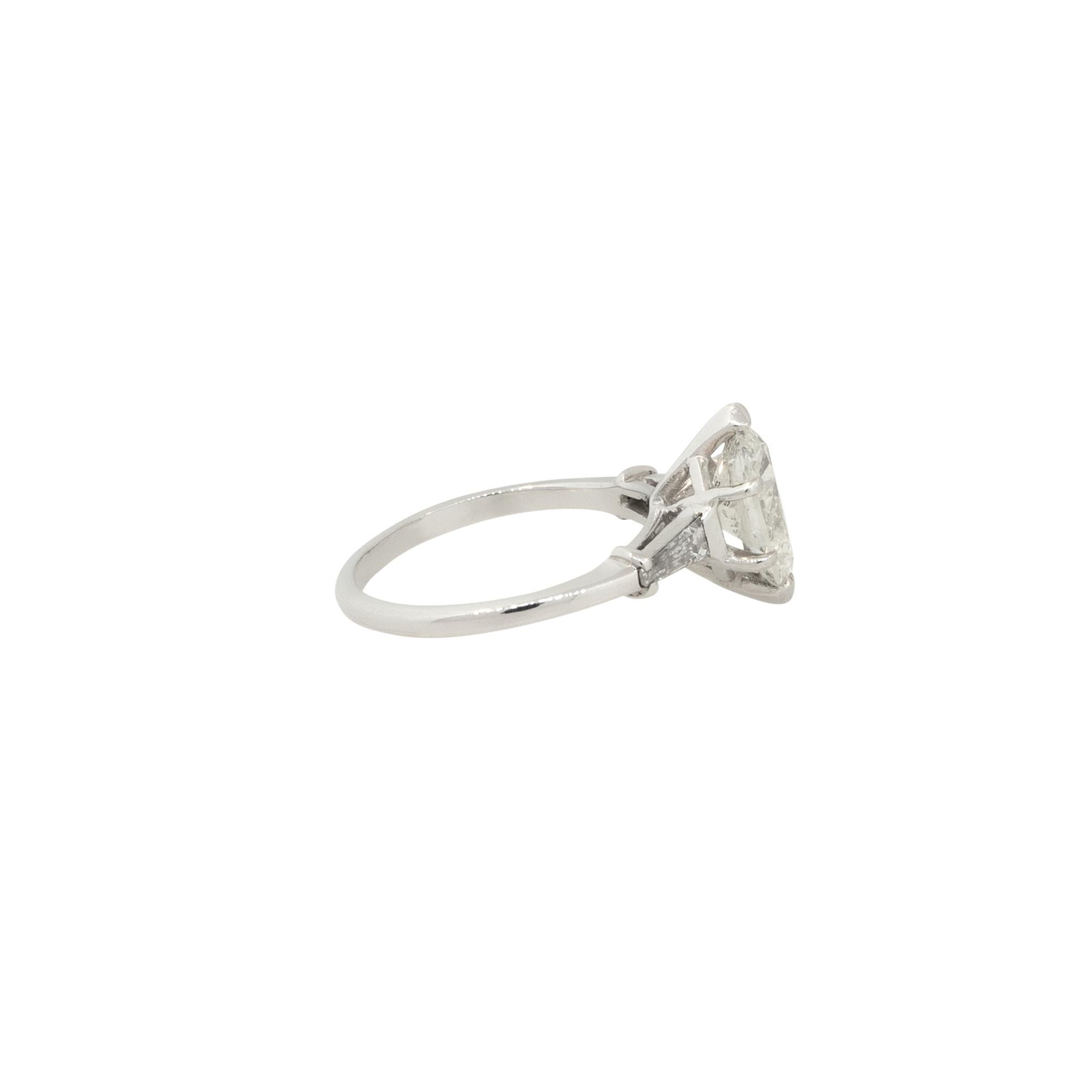 Verlobungsring aus Platin mit 2,10 Karat Marquise-Diamant, auf Lager (Marquiseschliff) im Angebot