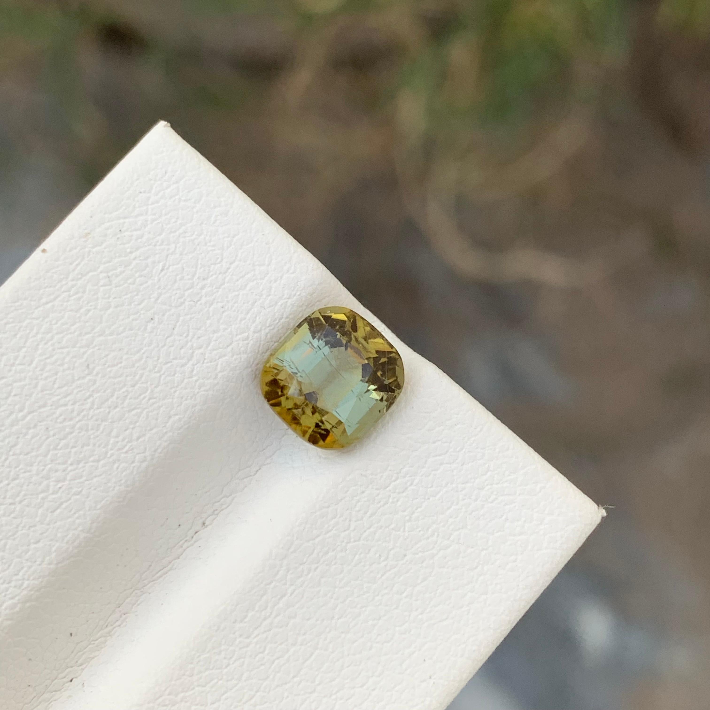 Arts and Crafts Tourmaline africaine naturelle en forme de coussin de 2.10 carats pour bijoux en vente