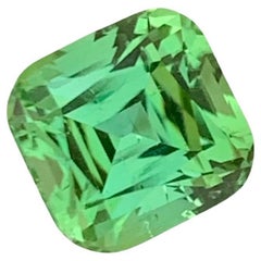 2,10 carati di tormalina verde brillante naturale sfusa a forma di cuscino per anello