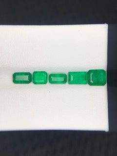 2.10 Carat Natural Loose Emerald Lot Gemstone For Jewellery Making