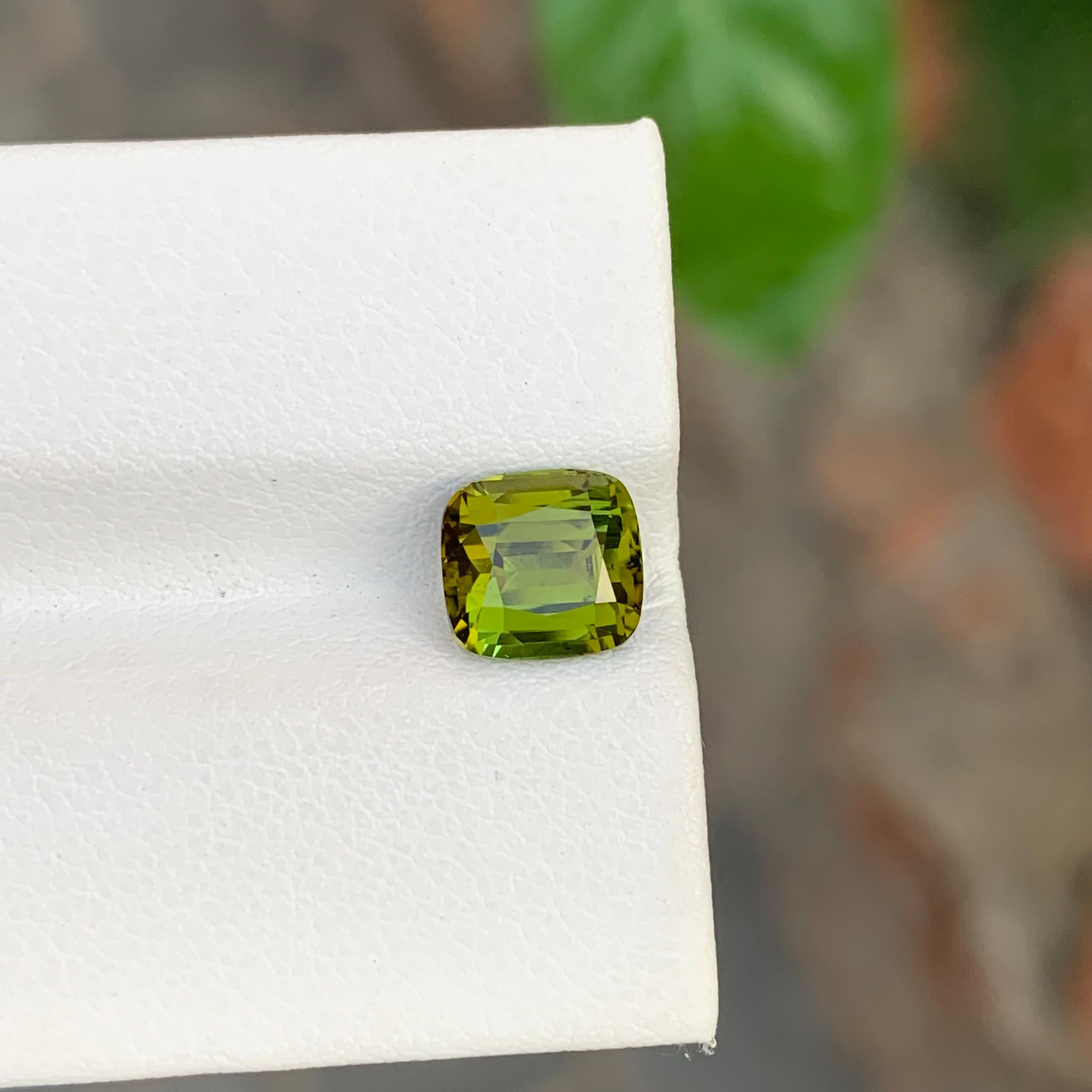 2.10 Karat natürlicher loser grüner Turmalin in Kissenform in Kissenform für Schmuck im Angebot 3