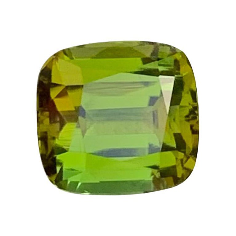 2.10 quilates de turmalina verde natural suelta en forma de cojín para joyería