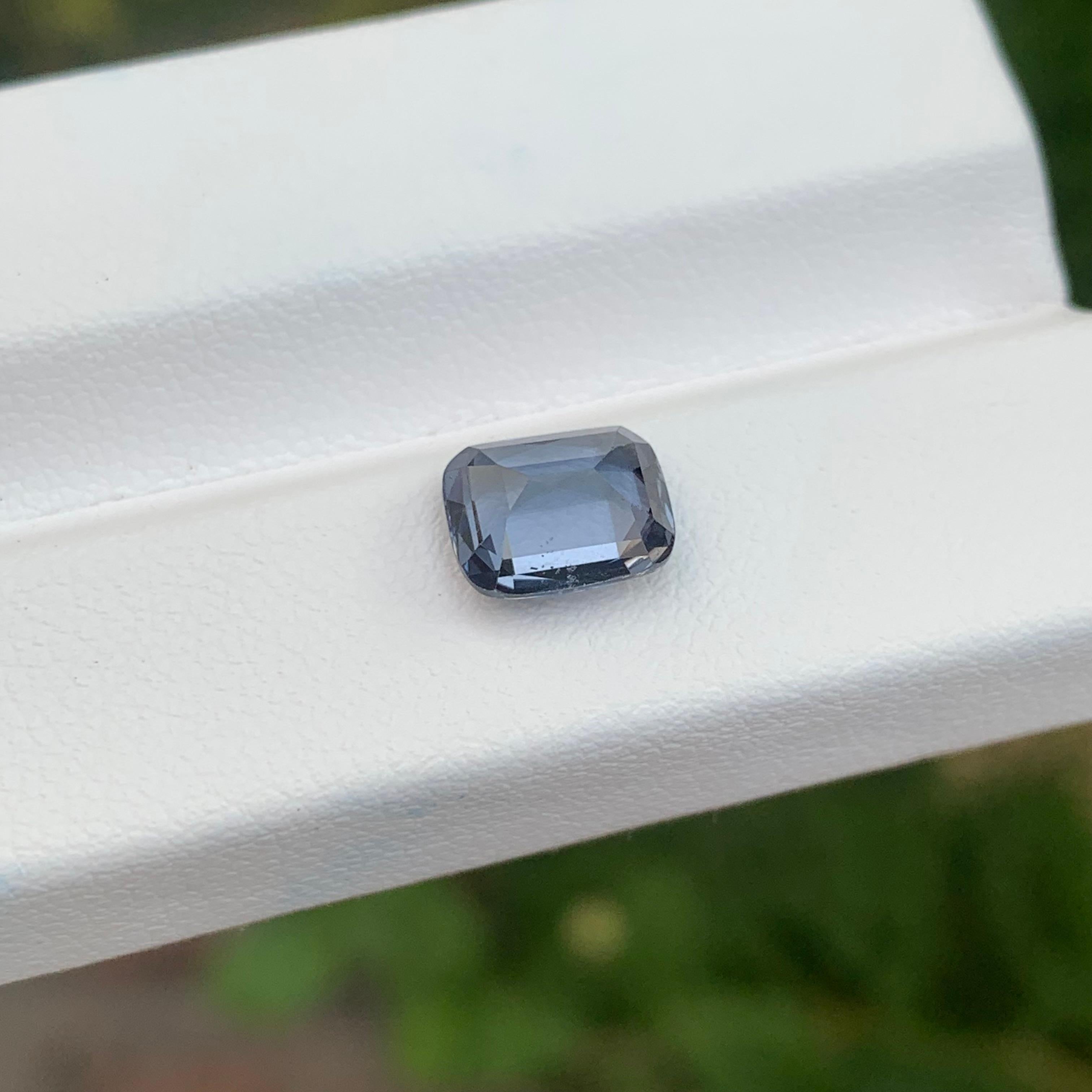2.10 Carat Natural Loose Grey Spinel Cushion Shape Gemstone In New Condition For Sale In Peshawar, PK