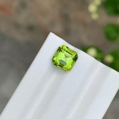 2,10 carati di peridoto verde sfuso naturale, forma Asscher, per anello