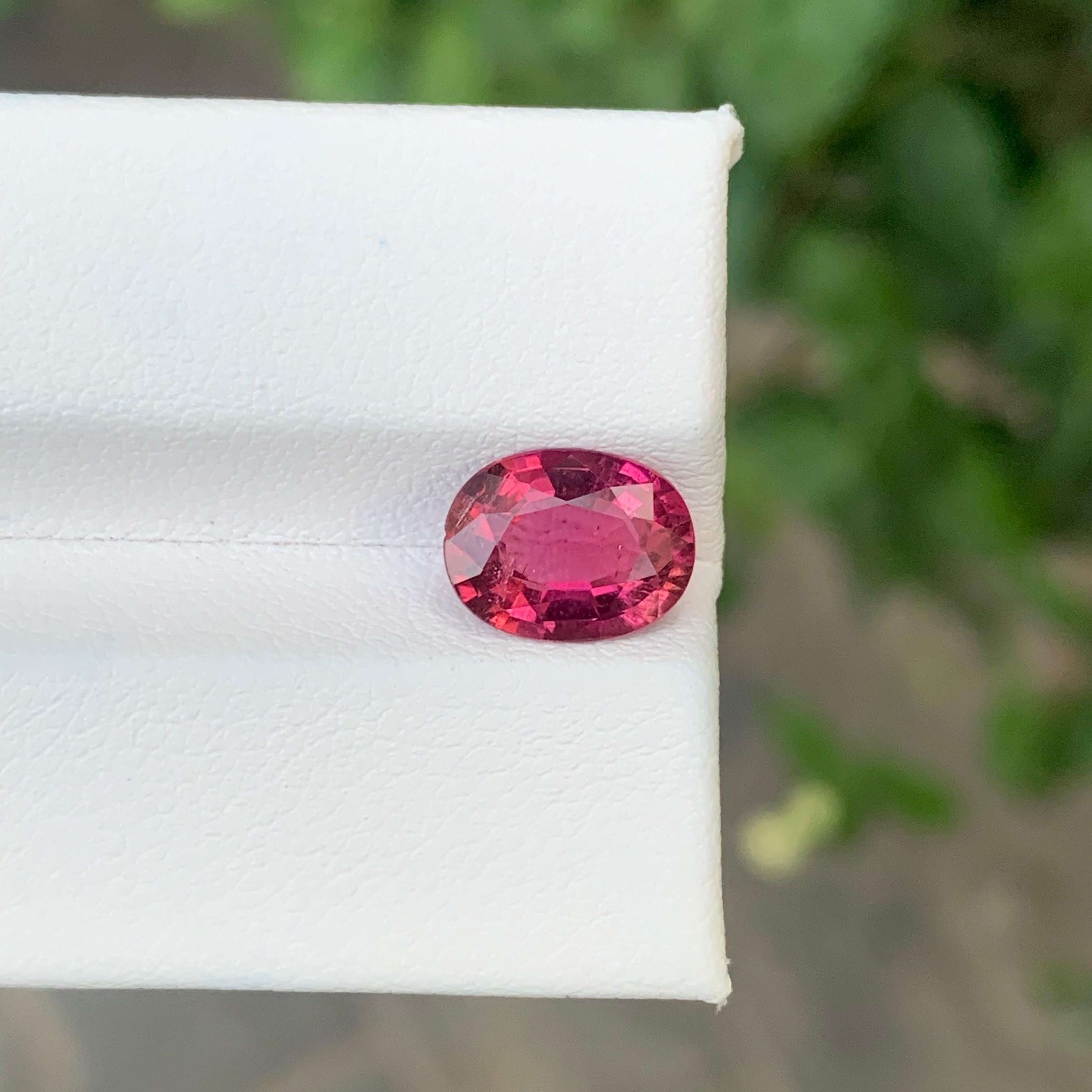2,10 carati di tormalina rosa marrone naturale sfusa di forma ovale in vendita 7