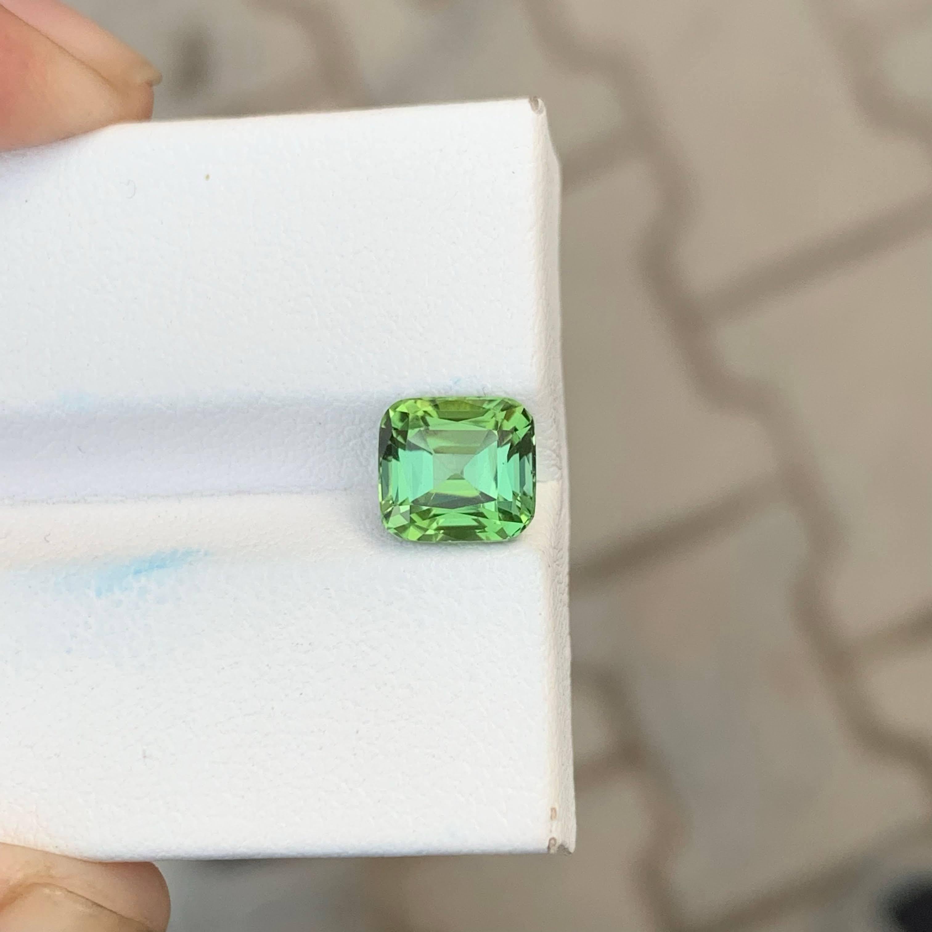 2.10 carati di tormalina verde menta naturale sfusa, pietra tagliata a cuscino Gemma afgana in vendita 4