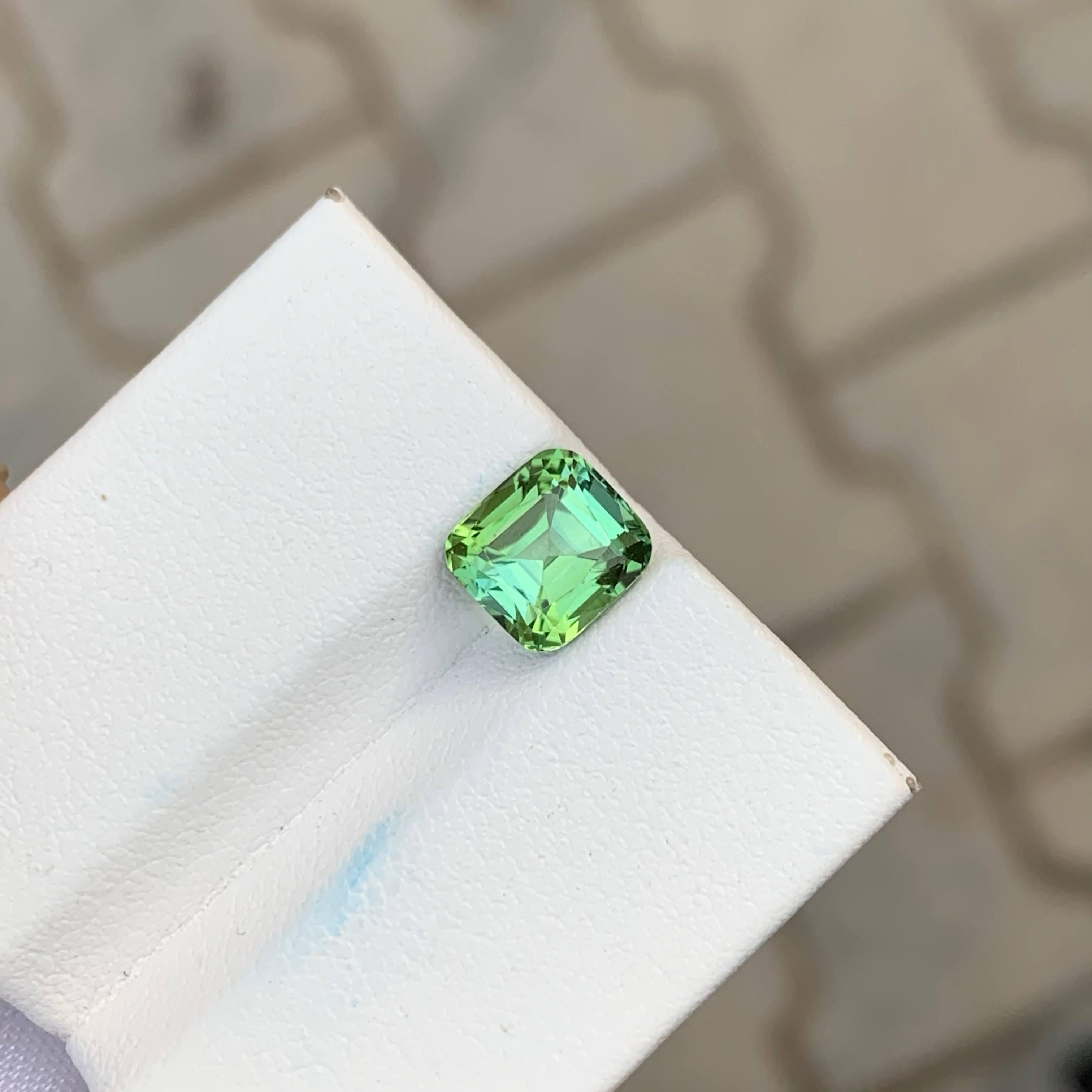 Taglio cuscino 2.10 carati di tormalina verde menta naturale sfusa, pietra tagliata a cuscino Gemma afgana in vendita