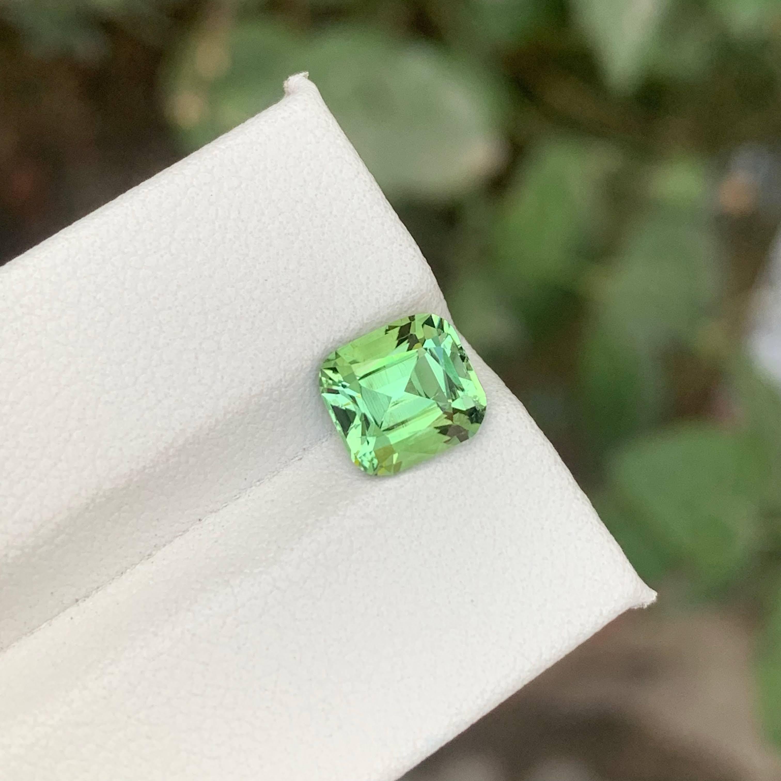 Taille coussin 2.10 Carat Natural Loose Mint Green Tourmaline Stone Cushion Cut Afghan Gemstone (pierre précieuse afghane) en vente
