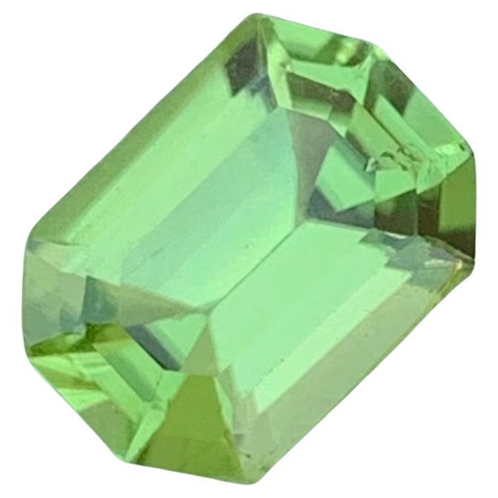 2.10 Carat Natural Loose Octagon Cut Peridot Gem For Jewellery Making For Sale