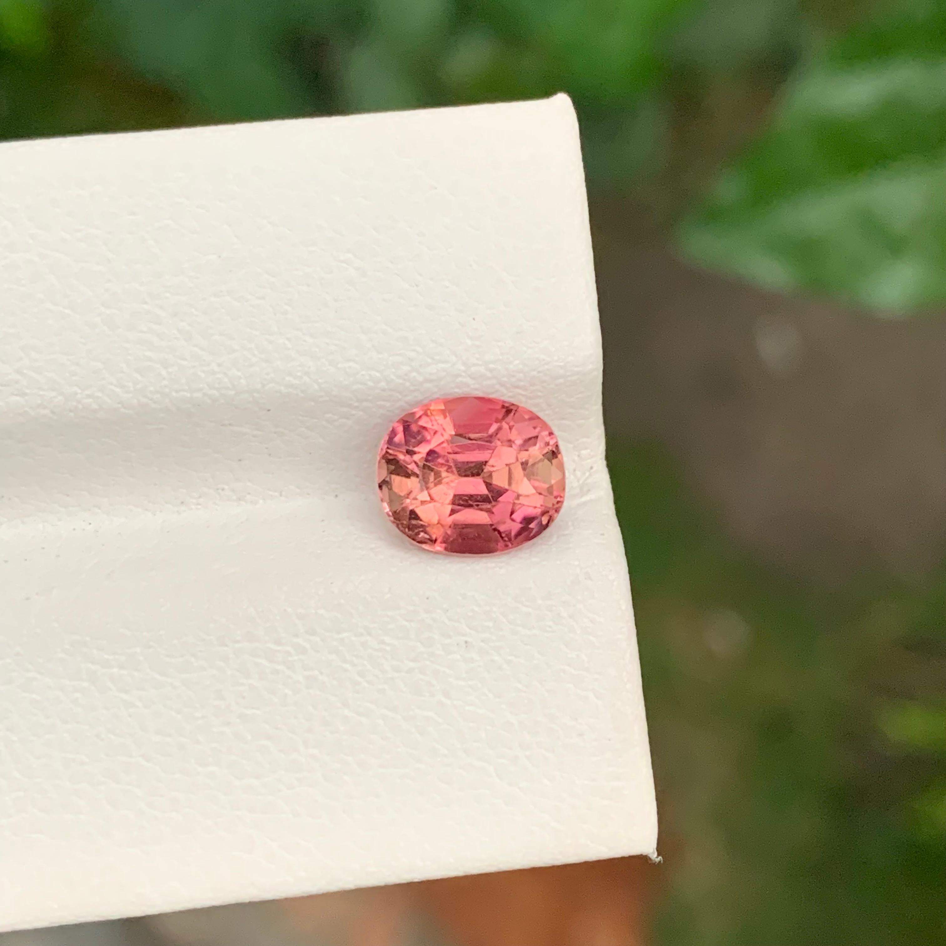 2,10 Karat natürlicher loser pfirsichrosa Turmalin in ovaler Form für Ring im Angebot 4