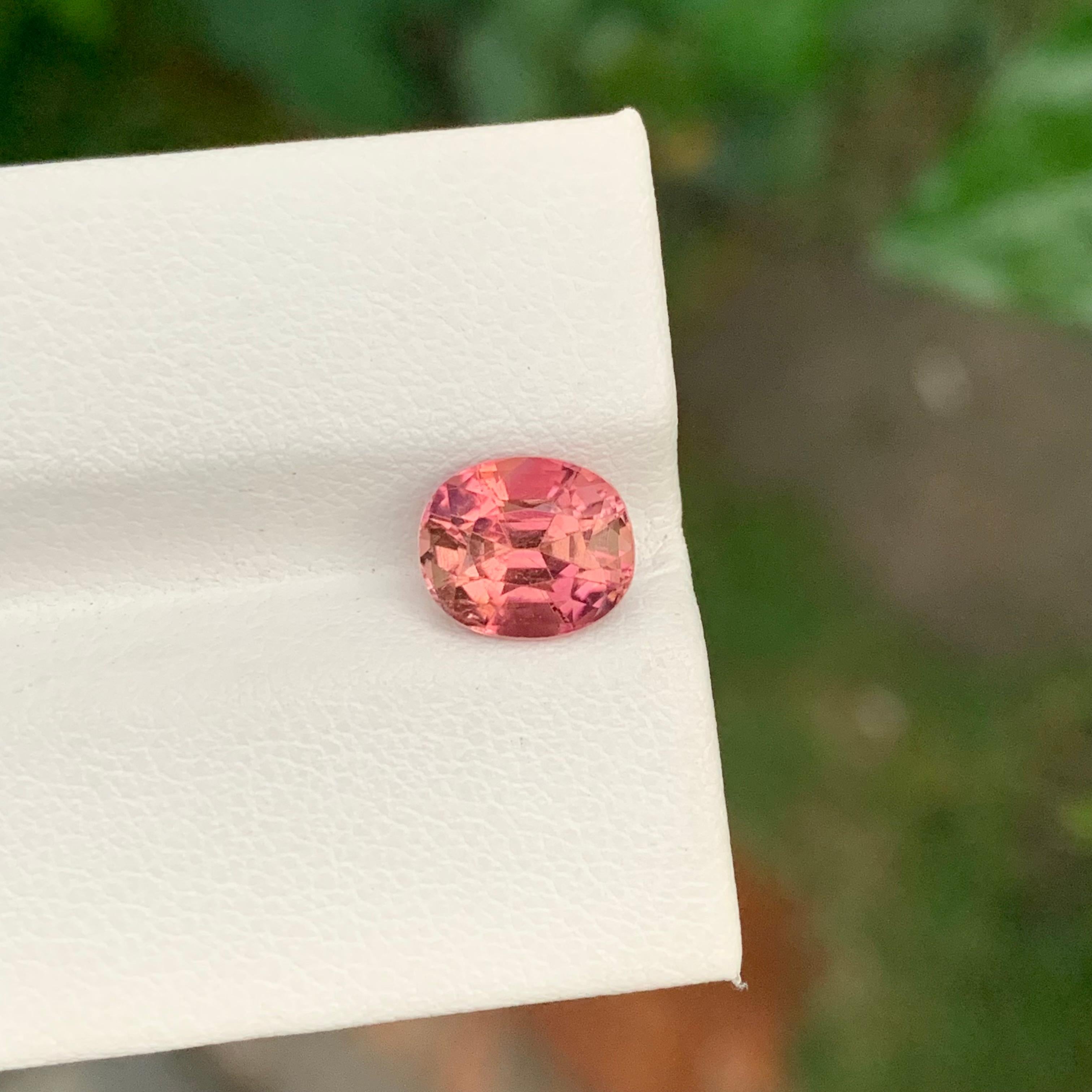 2,10 Karat natürlicher loser pfirsichrosa Turmalin in ovaler Form für Ring im Angebot 2