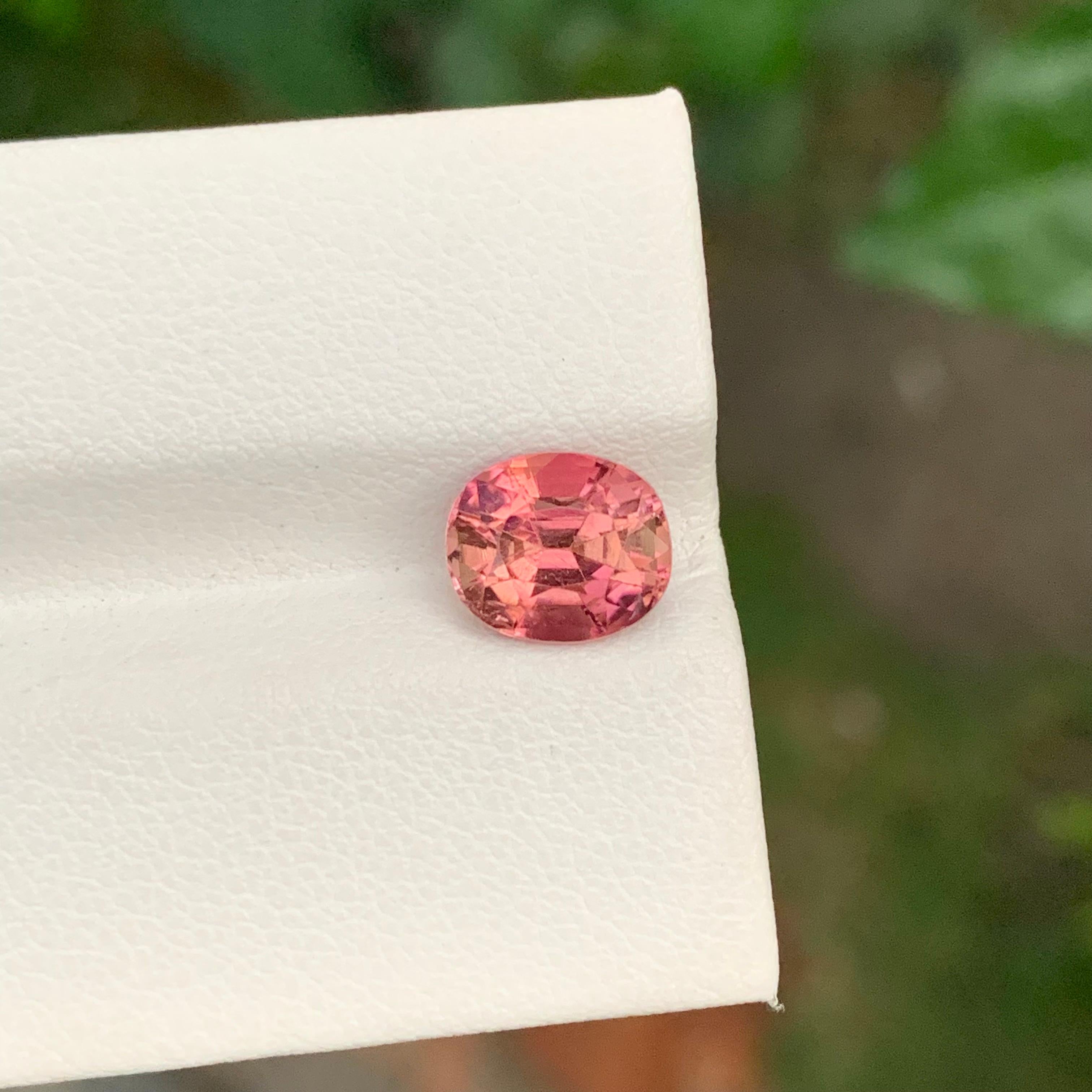 2,10 Karat natürlicher loser pfirsichrosa Turmalin in ovaler Form für Ring im Angebot 3
