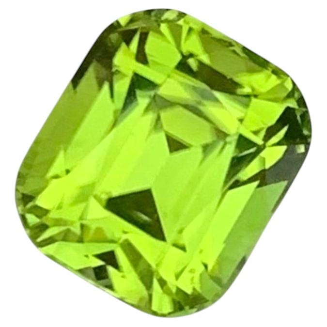 2.10 Karat Natürlicher Peridot Cushion Cut Edelstein