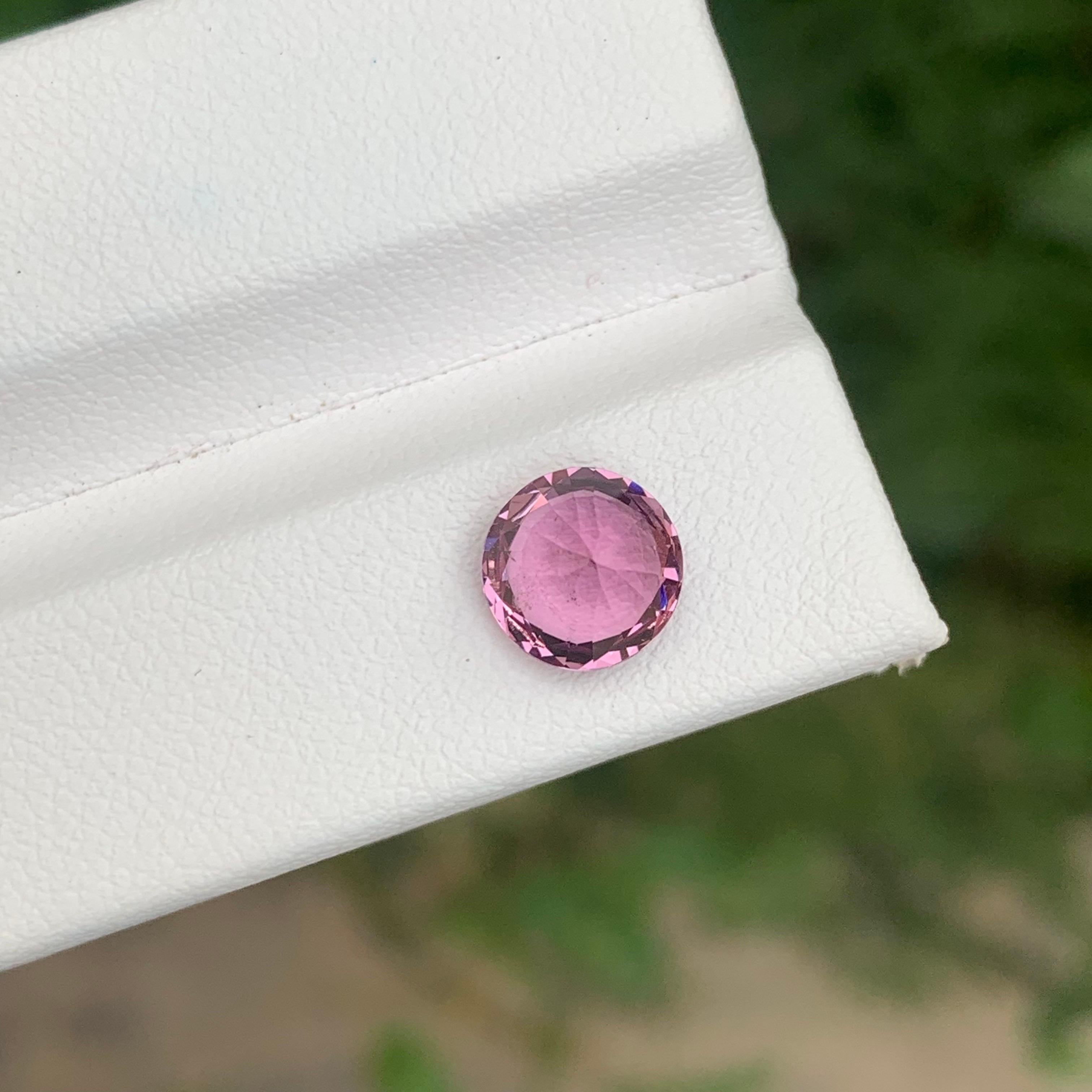2.10 Carat Natural Loose Pink Spinel Gemstone From Tanzanian Mine Neuf - En vente à Peshawar, PK
