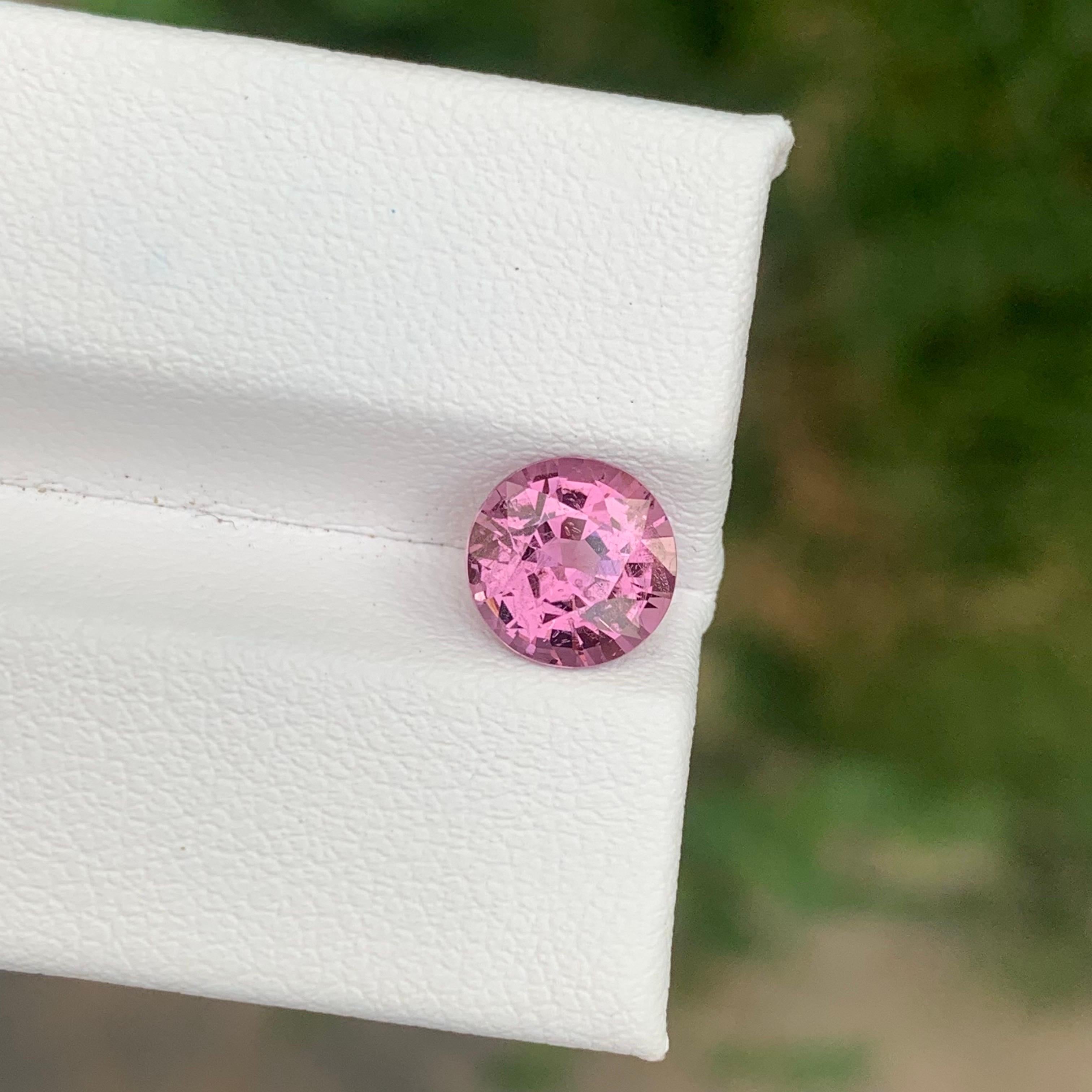 2.10 Carat Natural Loose Pink Spinel Gemstone From Tanzanian Mine Unisexe en vente
