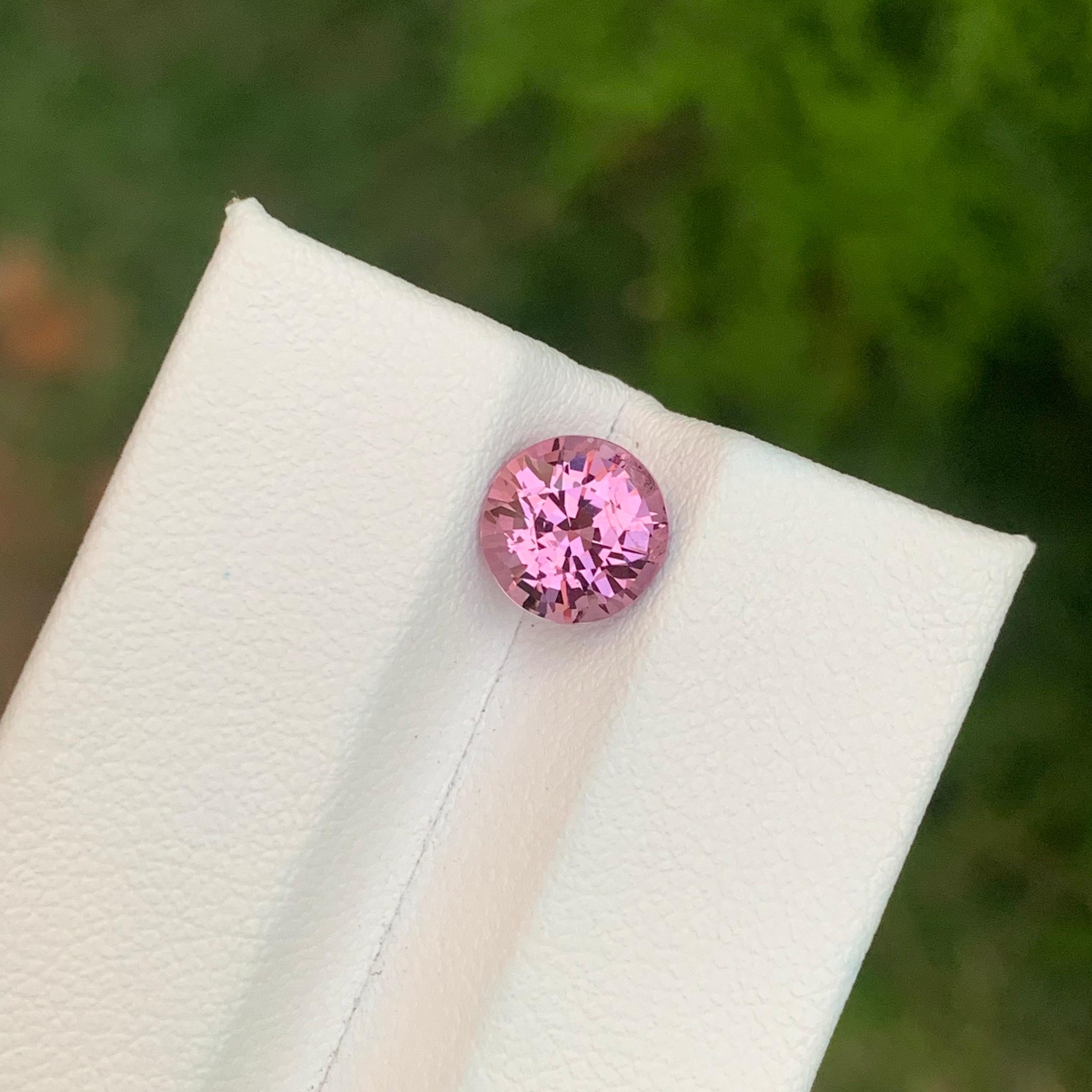 Arts and Crafts 2.10 Carat Natural Loose Pink Spinel Round Shape Gemstone (pierre précieuse de forme ronde) en vente