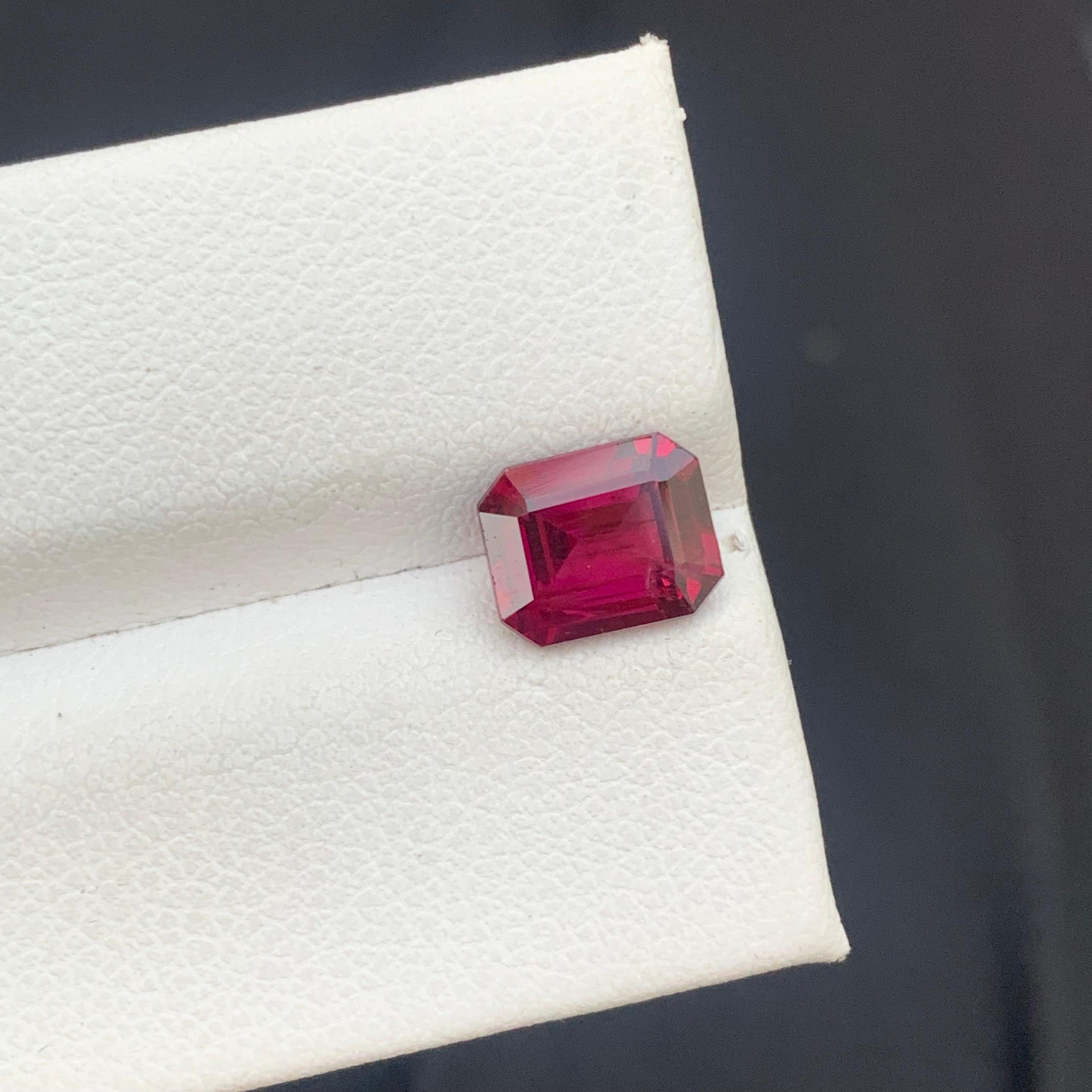 2.10 Carat Natural Loose Pinkish Red Rhodolite Garnet Emerald Cut Gemstone For Sale 4