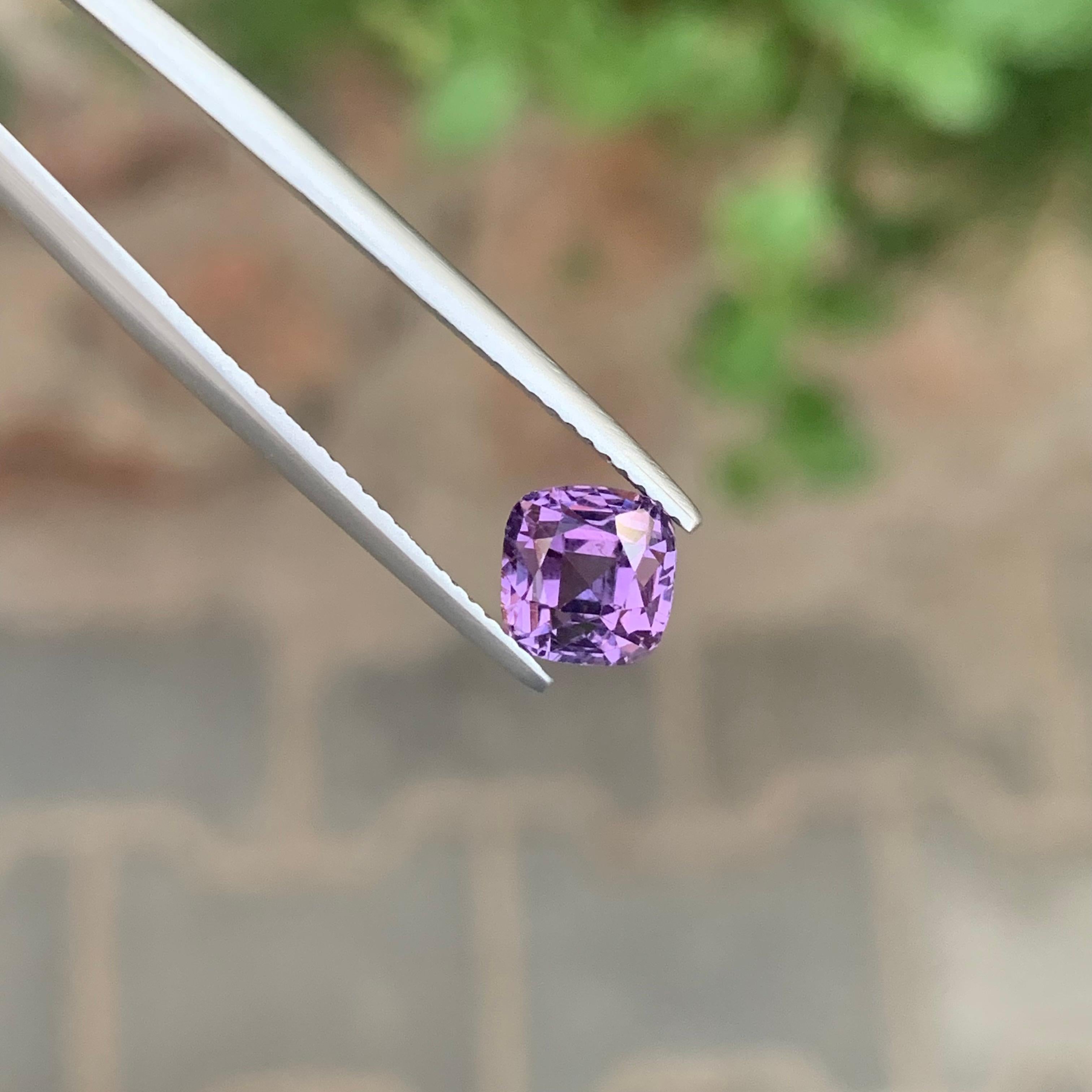 2.10 quilates de espinela púrpura natural suelta en forma de cojín en venta 3